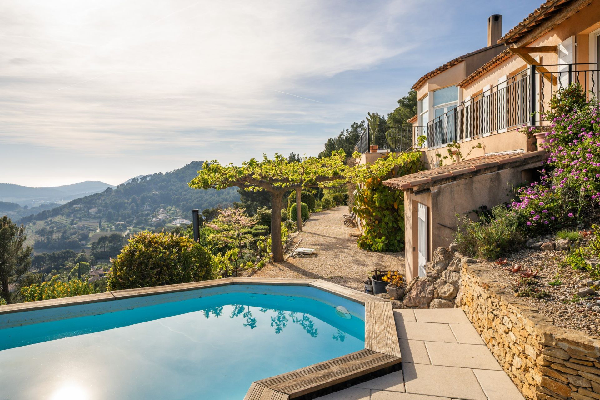 maison de luxe 8 Pièces en vente sur LA CADIERE D AZUR (83740)