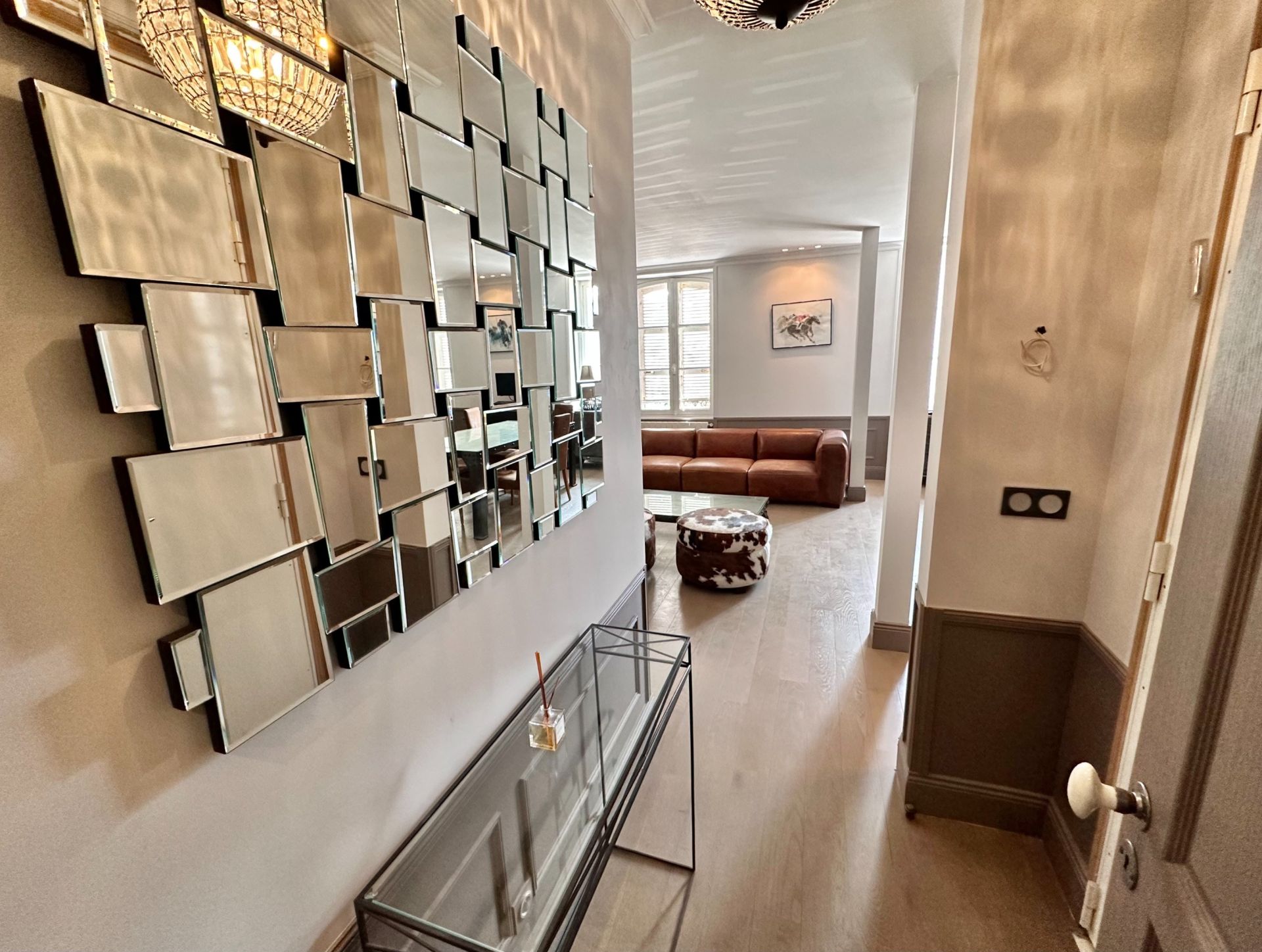 luxury apartment 5 Rooms for sale on DEAUVILLE (14800)