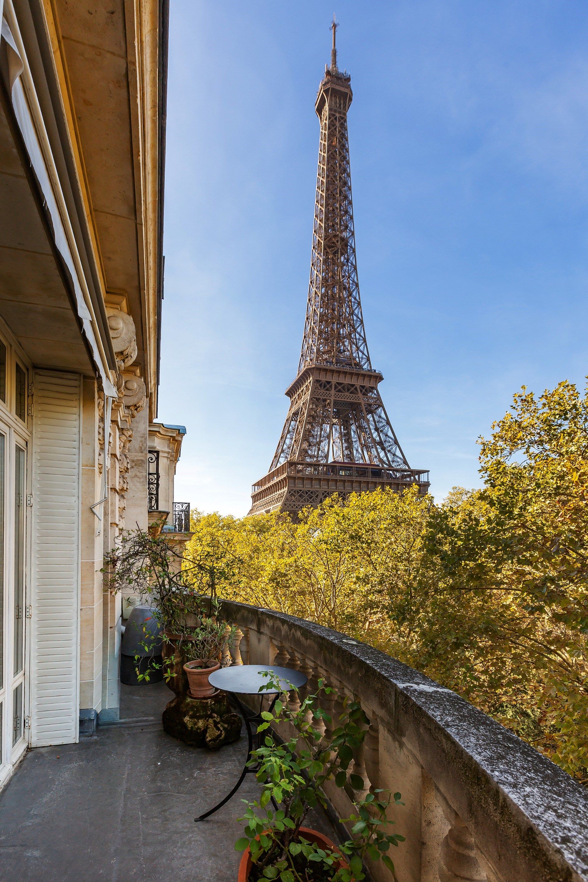 luxury apartment 5 Rooms for sale on PARIS (75007)
