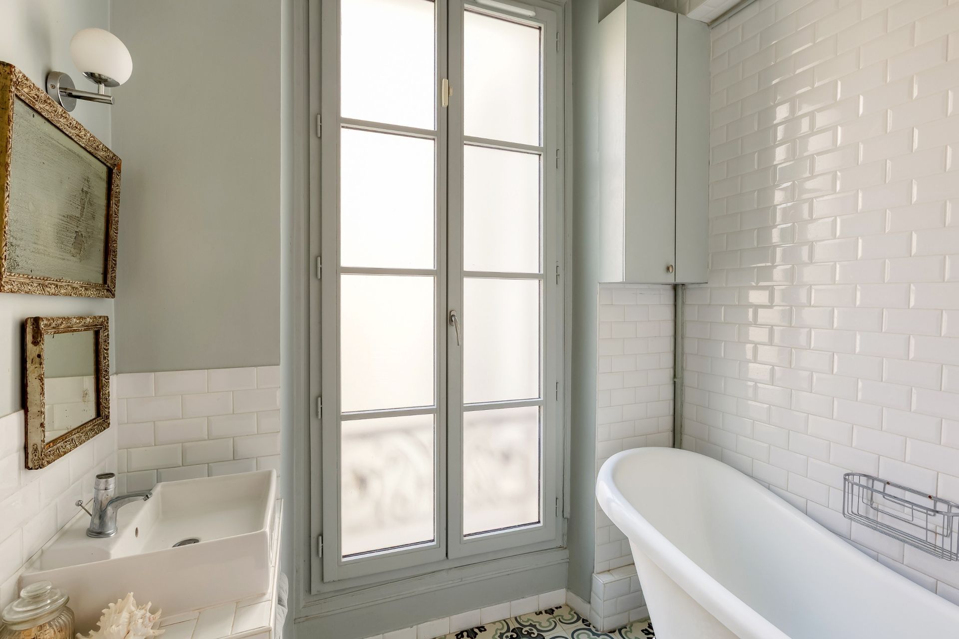 luxury apartment 7 Rooms for sale on PARIS (75010)