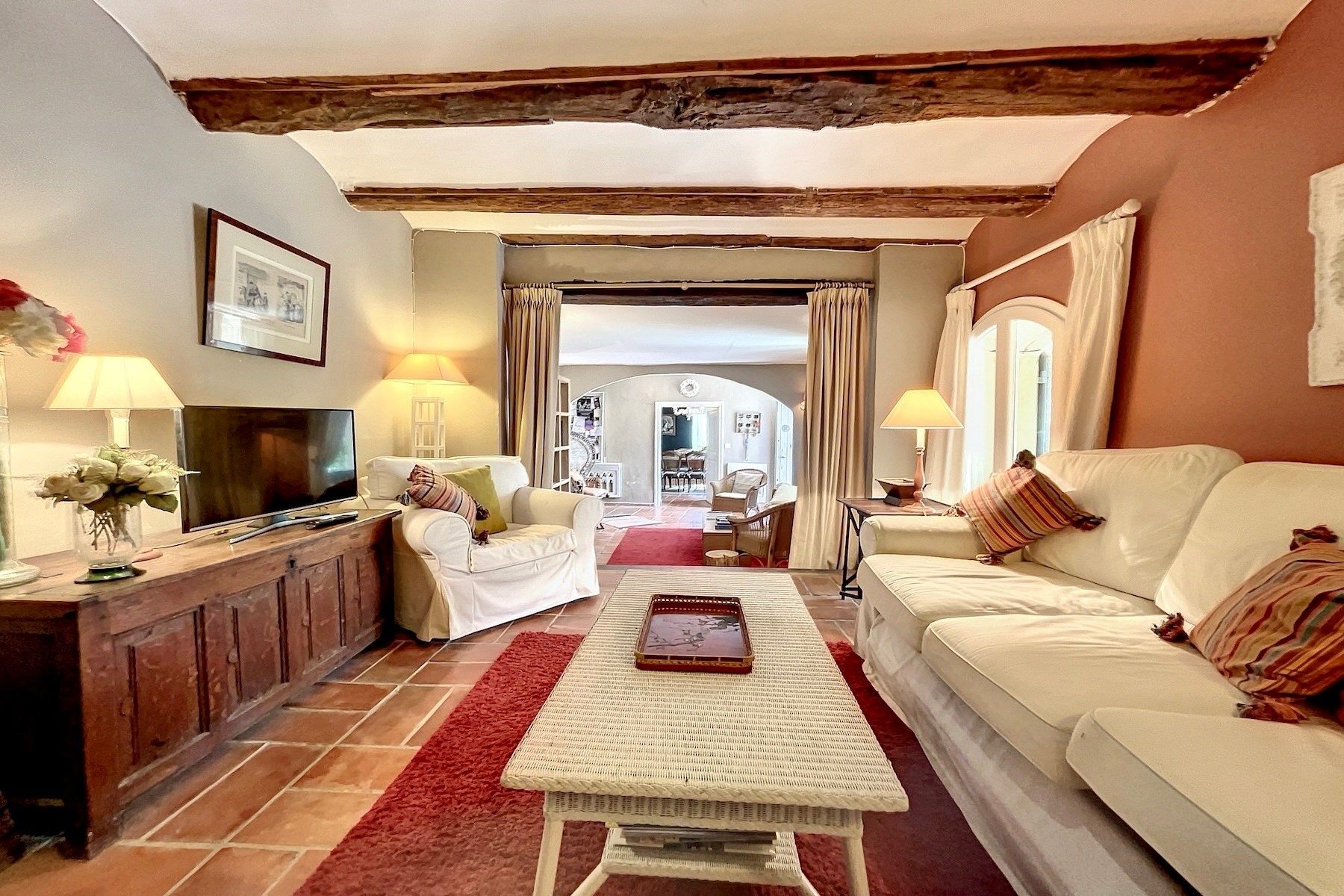 luxury house 7 Rooms for sale on UZES (30700)