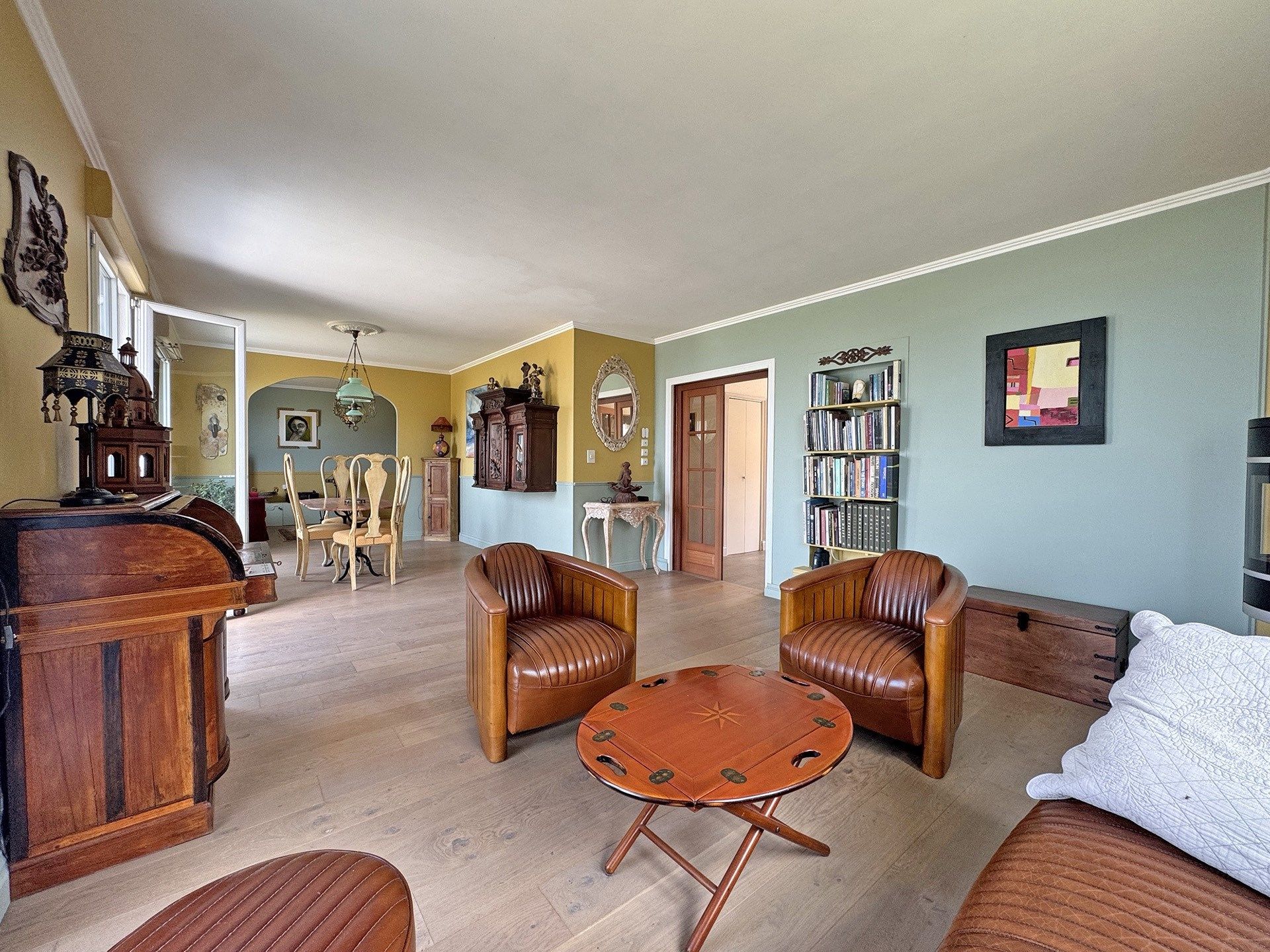 luxury house 7 Rooms for sale on KERLAZ (29100)