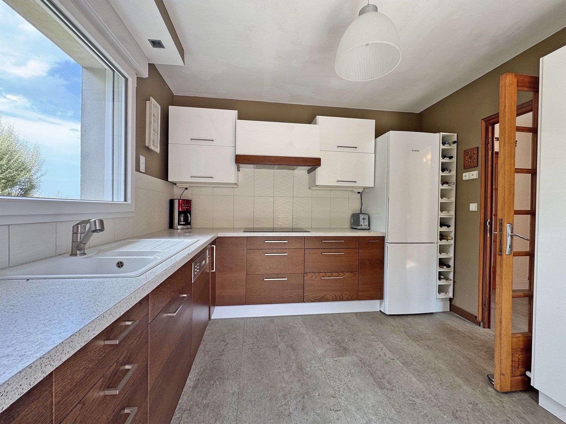 luxury house 7 Rooms for sale on KERLAZ (29100)