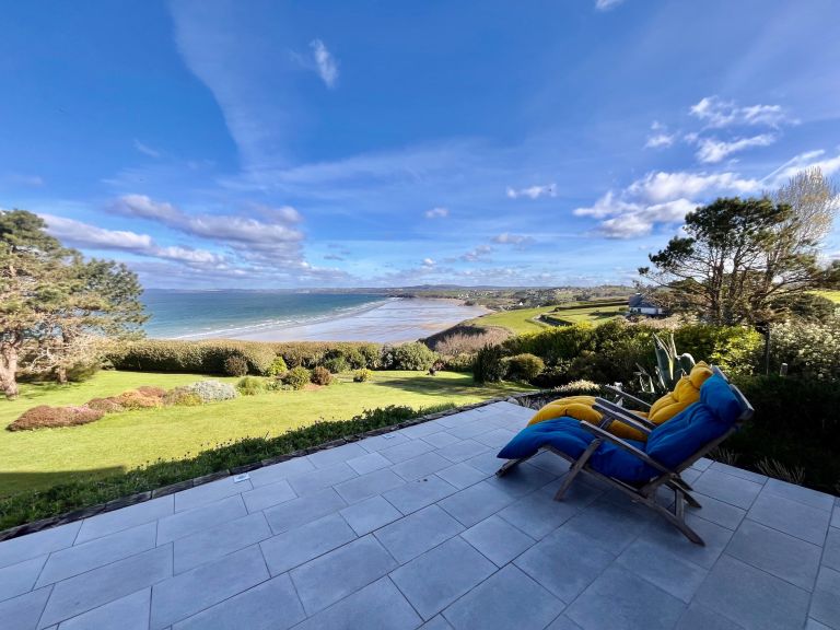 maison de luxe 7 Pièces en vente sur KERLAZ (29100)