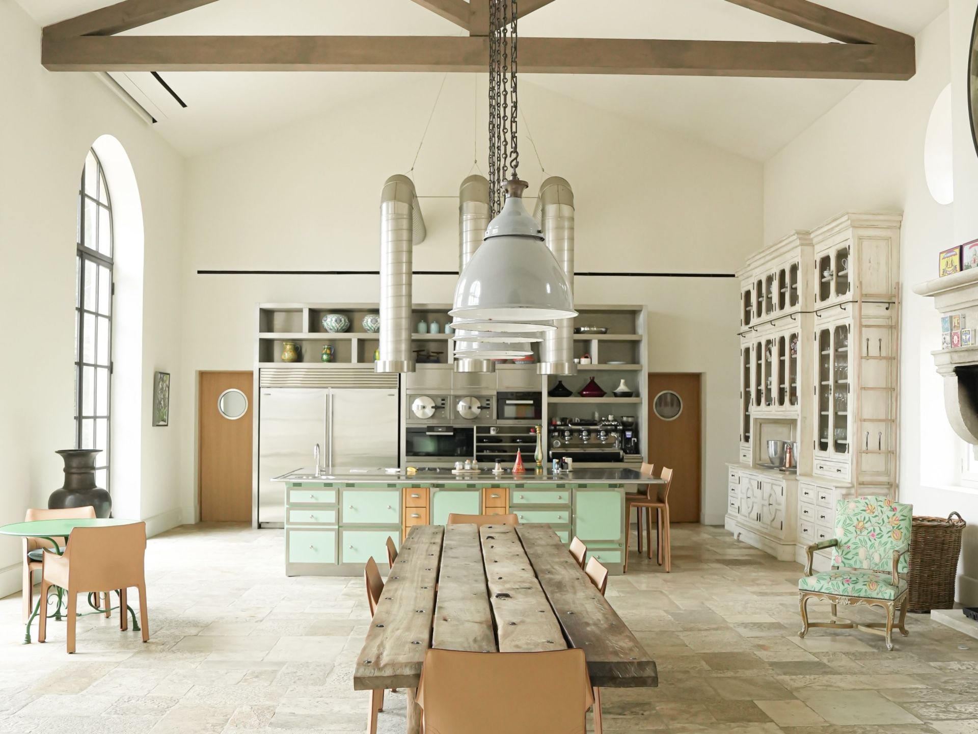 propriété de luxe 20 Pièces en location saisonnière sur LAMBESC (13410)