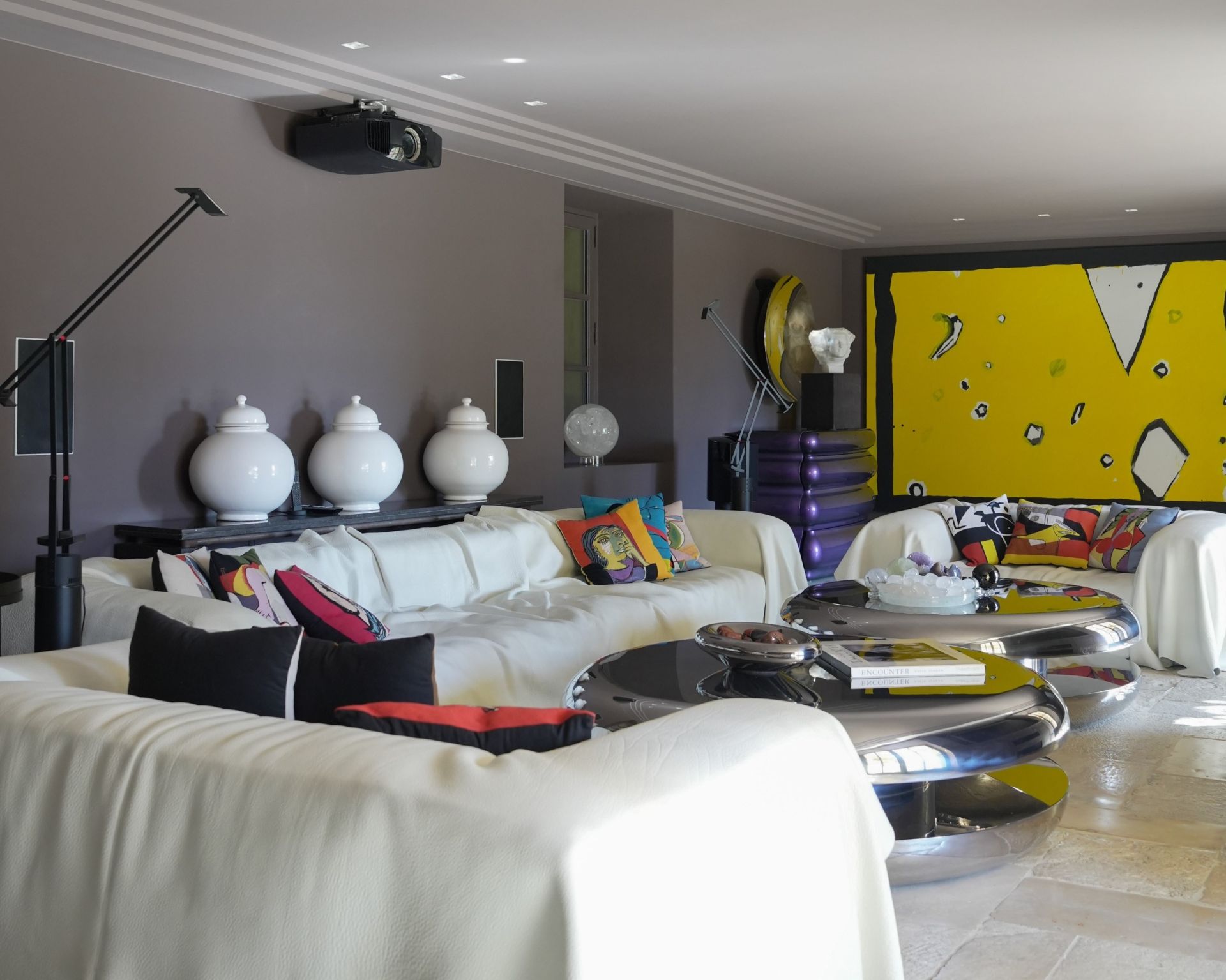 propriété de luxe 20 Pièces en location saisonnière sur LAMBESC (13410)