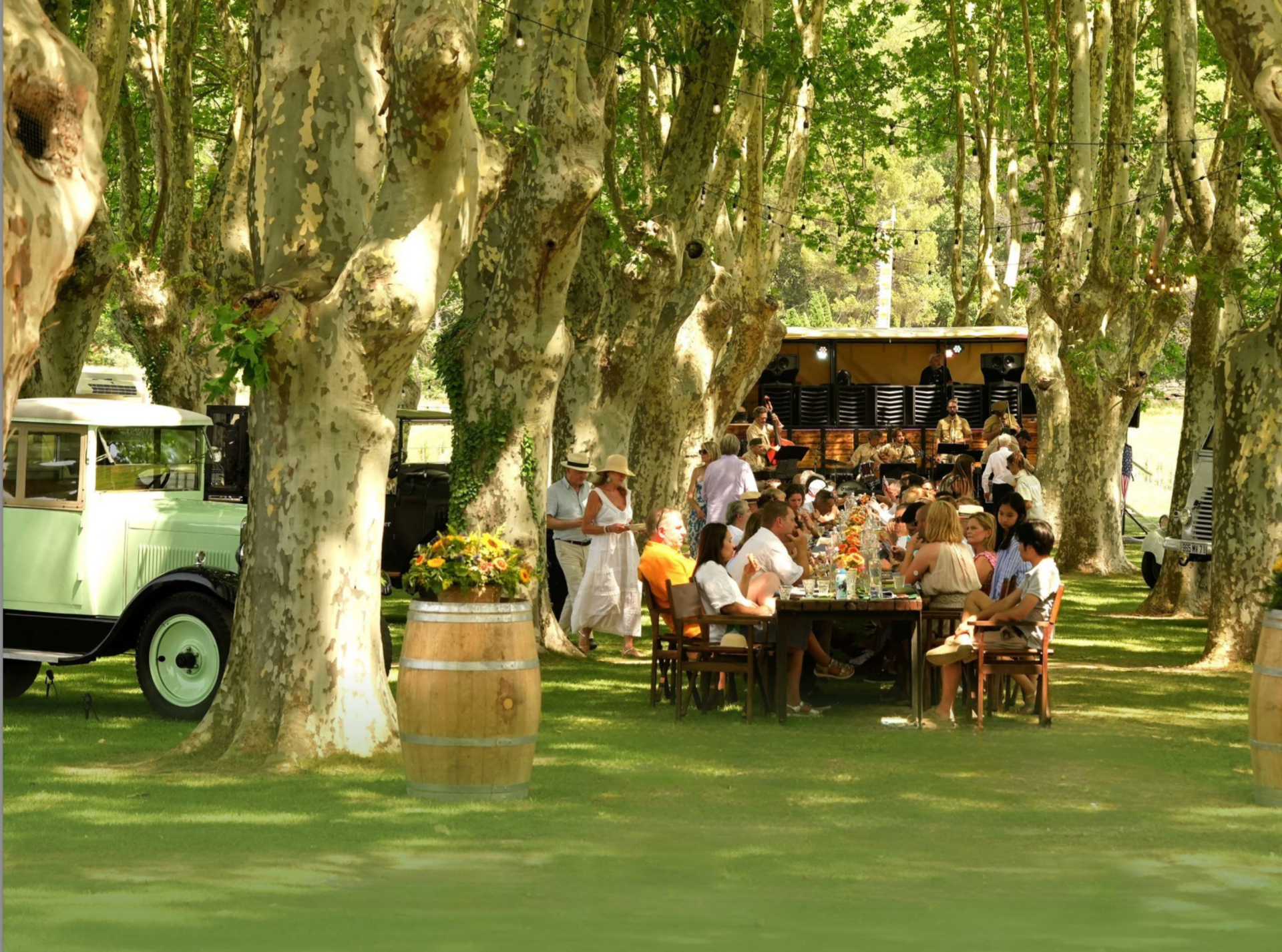 propriété de luxe 20 Pièces en location saisonnière sur LAMBESC (13410)