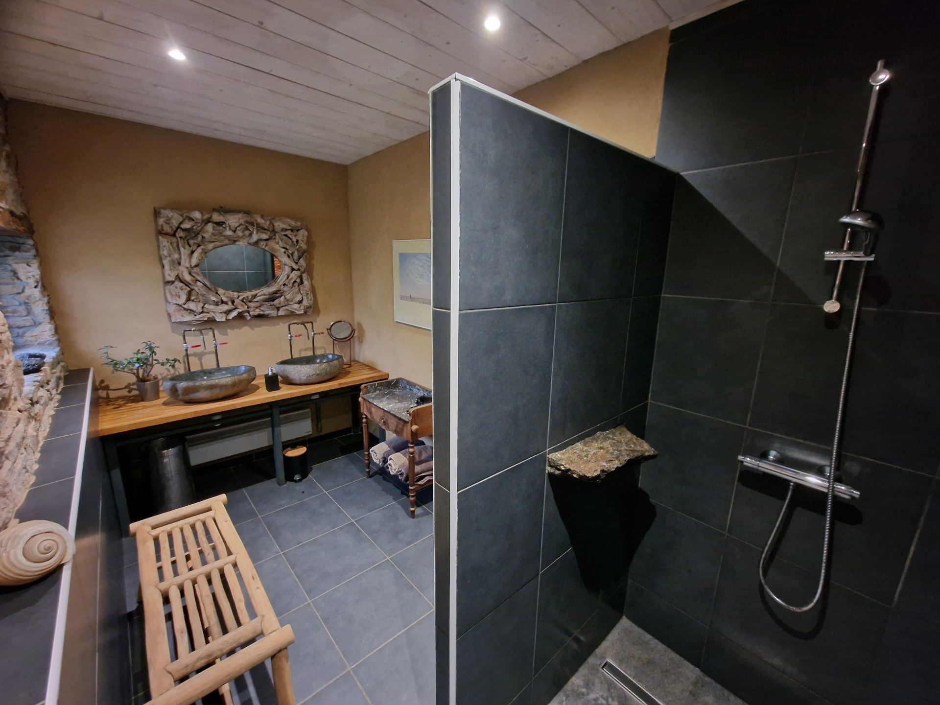 luxury property 8 Rooms for sale on PLOUEC DU TRIEUX (22260)