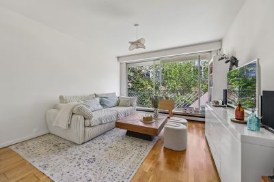 Sale Luxury apartment Neuilly-sur-Seine 2&nbsp;Rooms 46&nbsp;m²