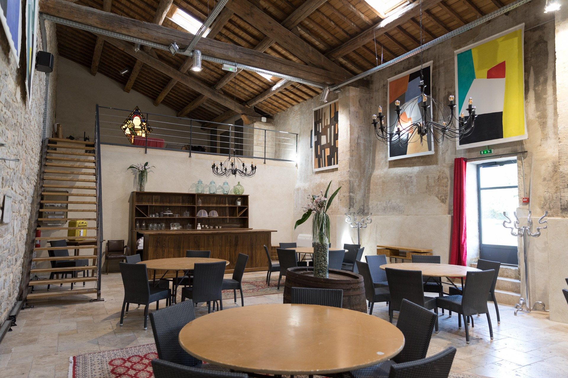 luxury property 35 Rooms for sale on NIMES (30000)