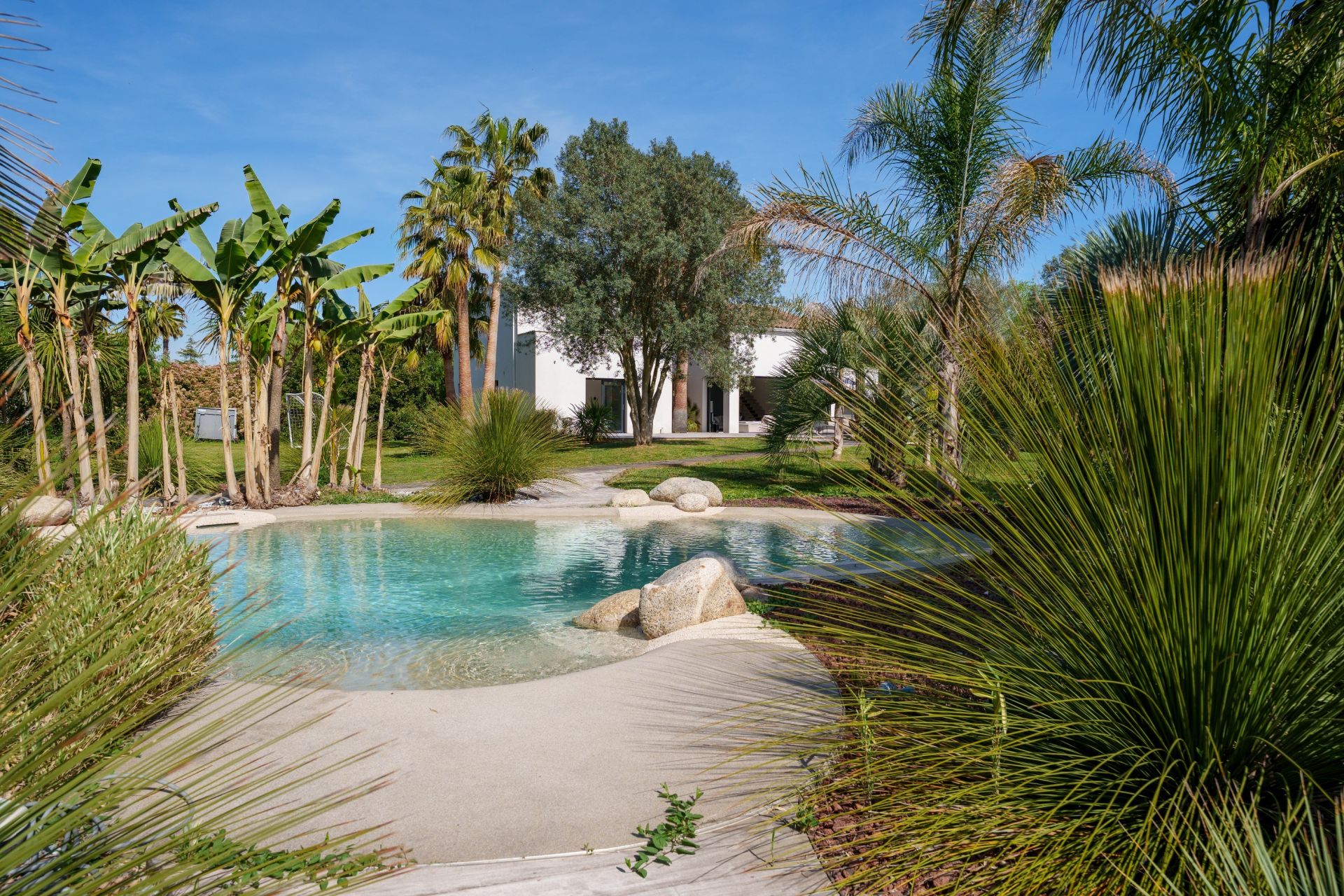 luxury house 6 Rooms for sale on LATTES (34970)