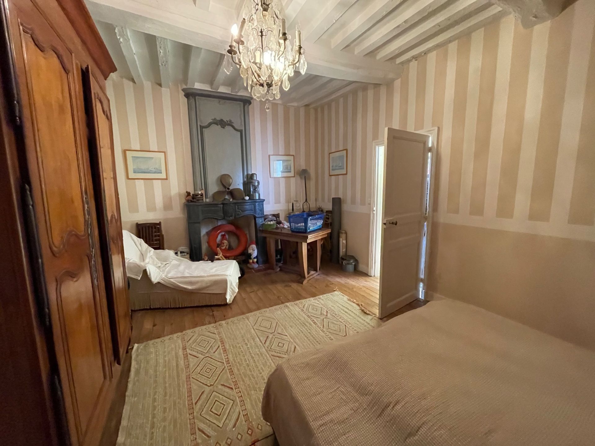 luxury house 14 Rooms for sale on VIERVILLE SUR MER (14710)