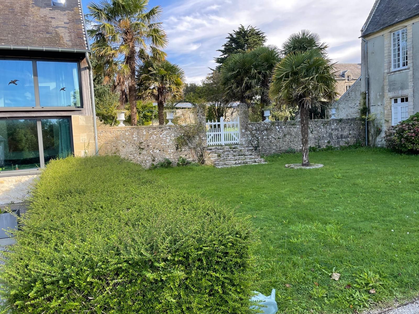 luxury house 14 Rooms for sale on VIERVILLE SUR MER (14710)