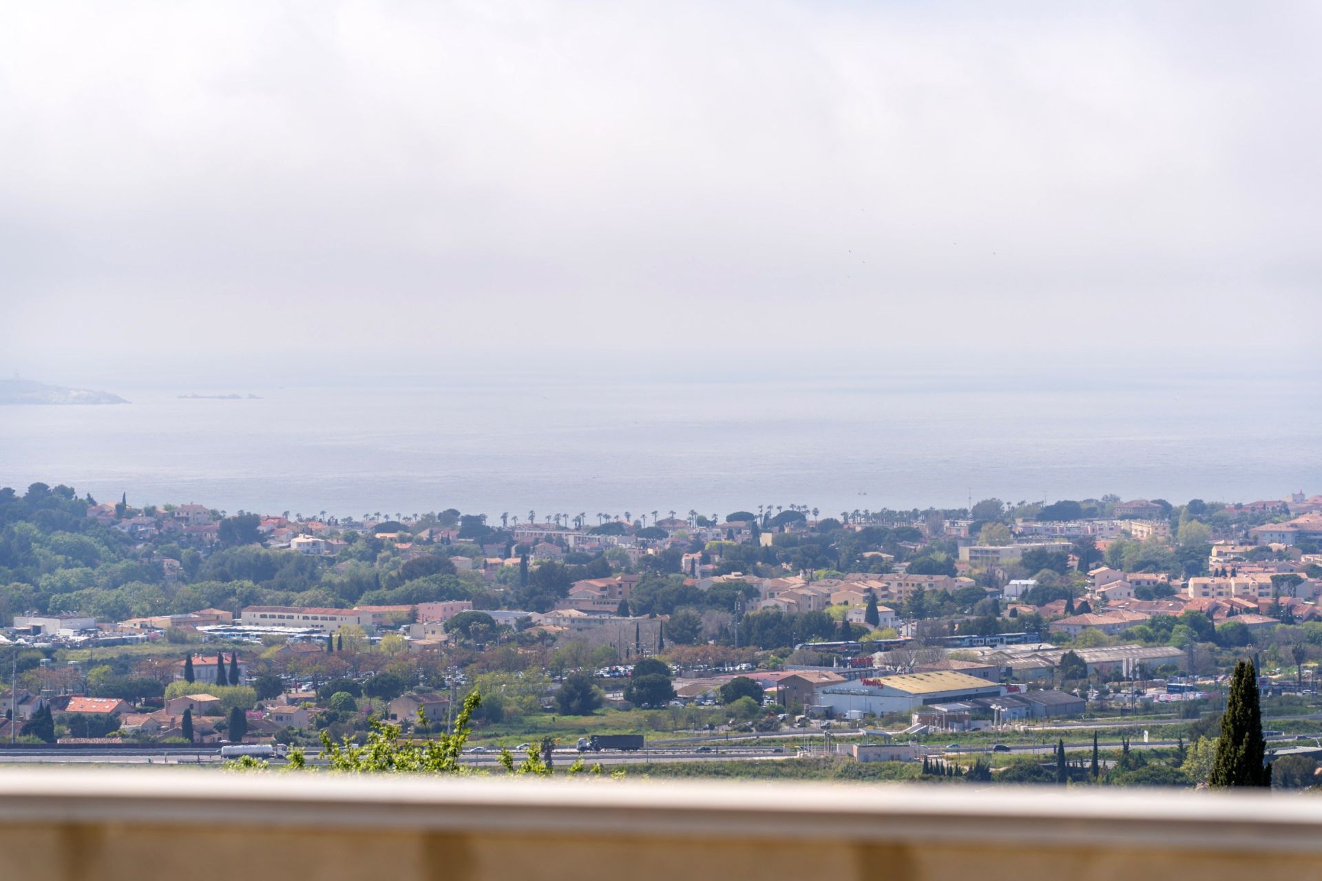 luxury house 10 Rooms for sale on OLLIOULES (83190)
