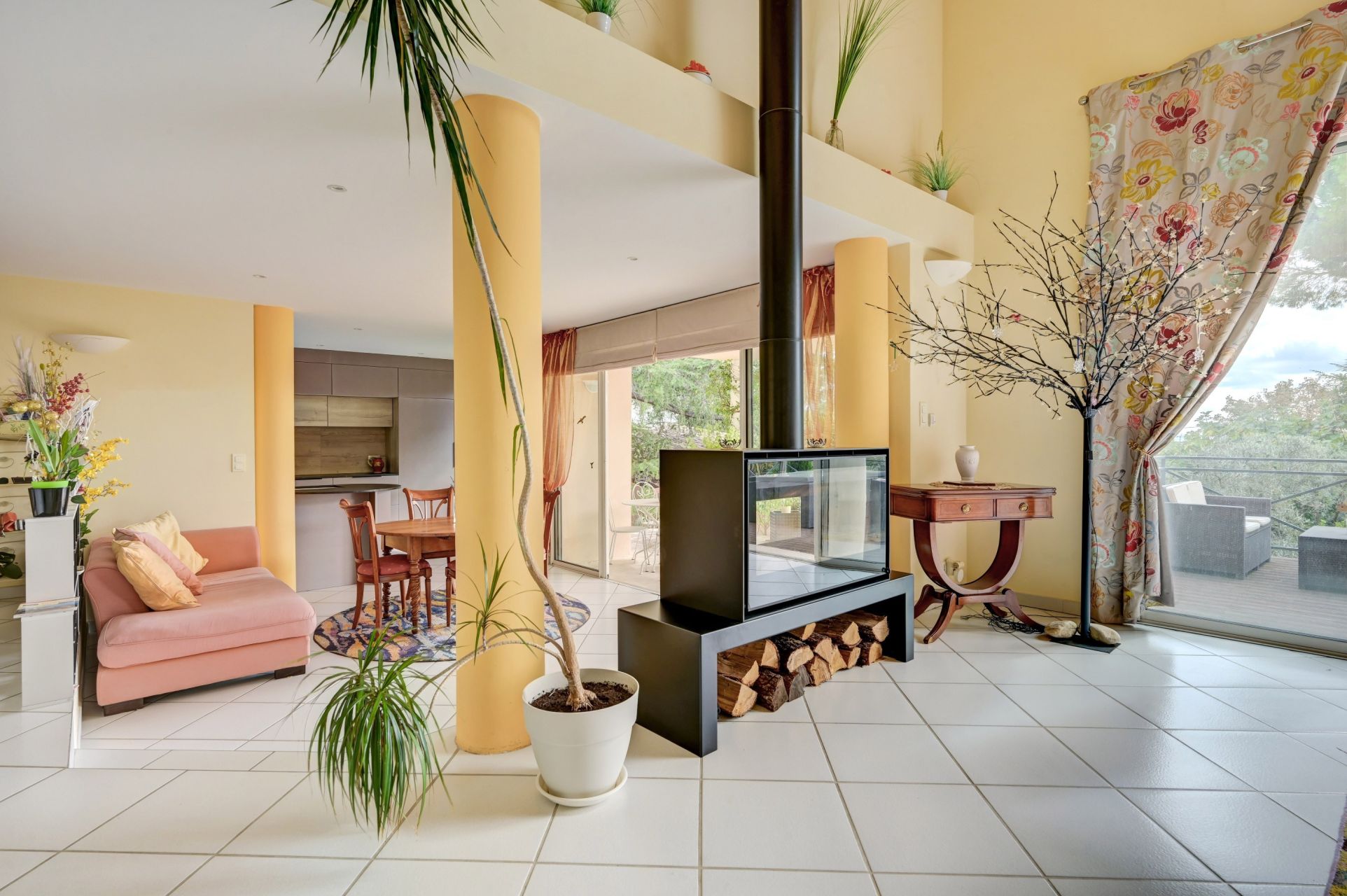 maison de luxe 6 Pièces en vente sur EGUILLES (13510)