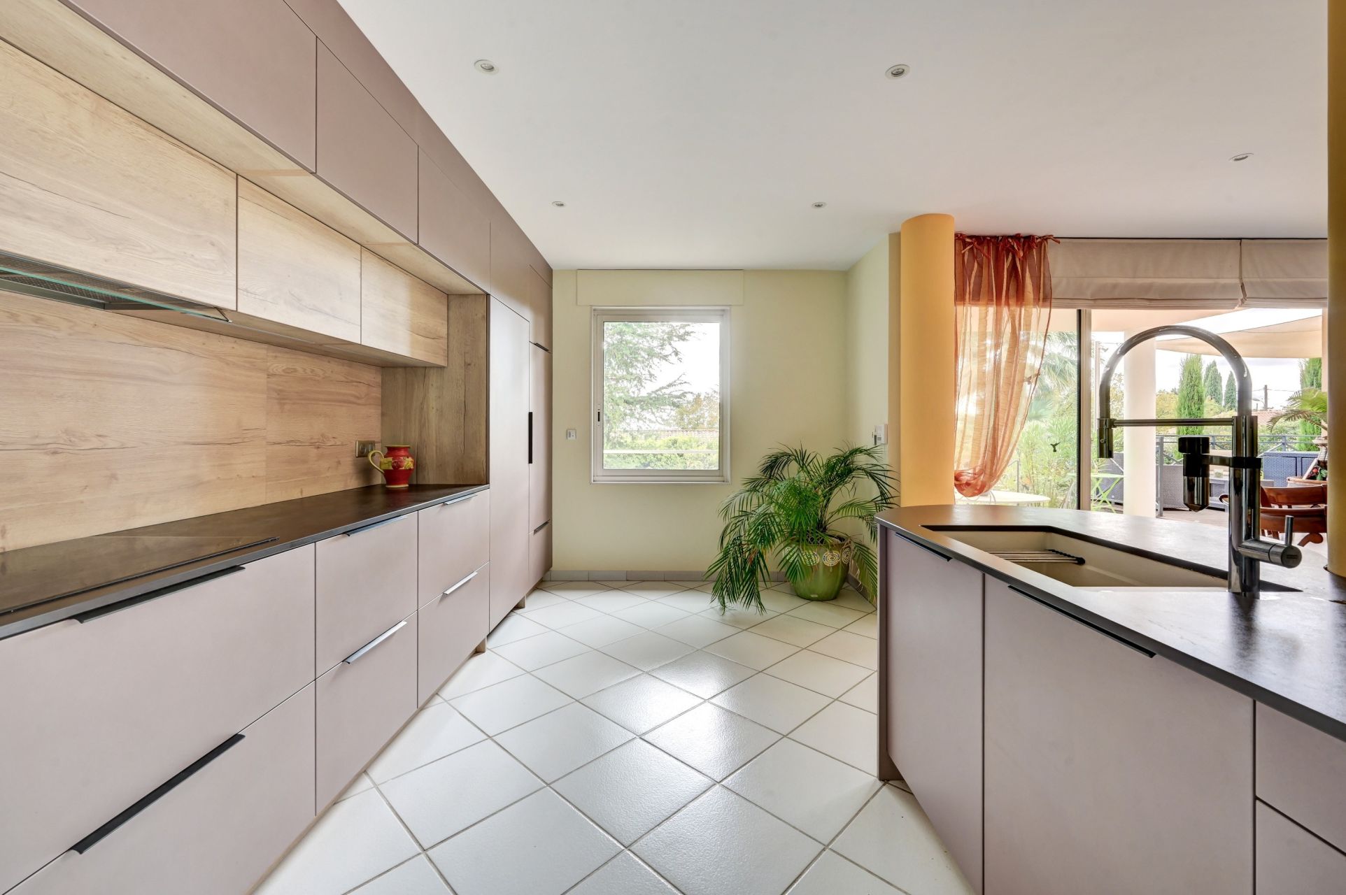 maison de luxe 6 Pièces en vente sur EGUILLES (13510)