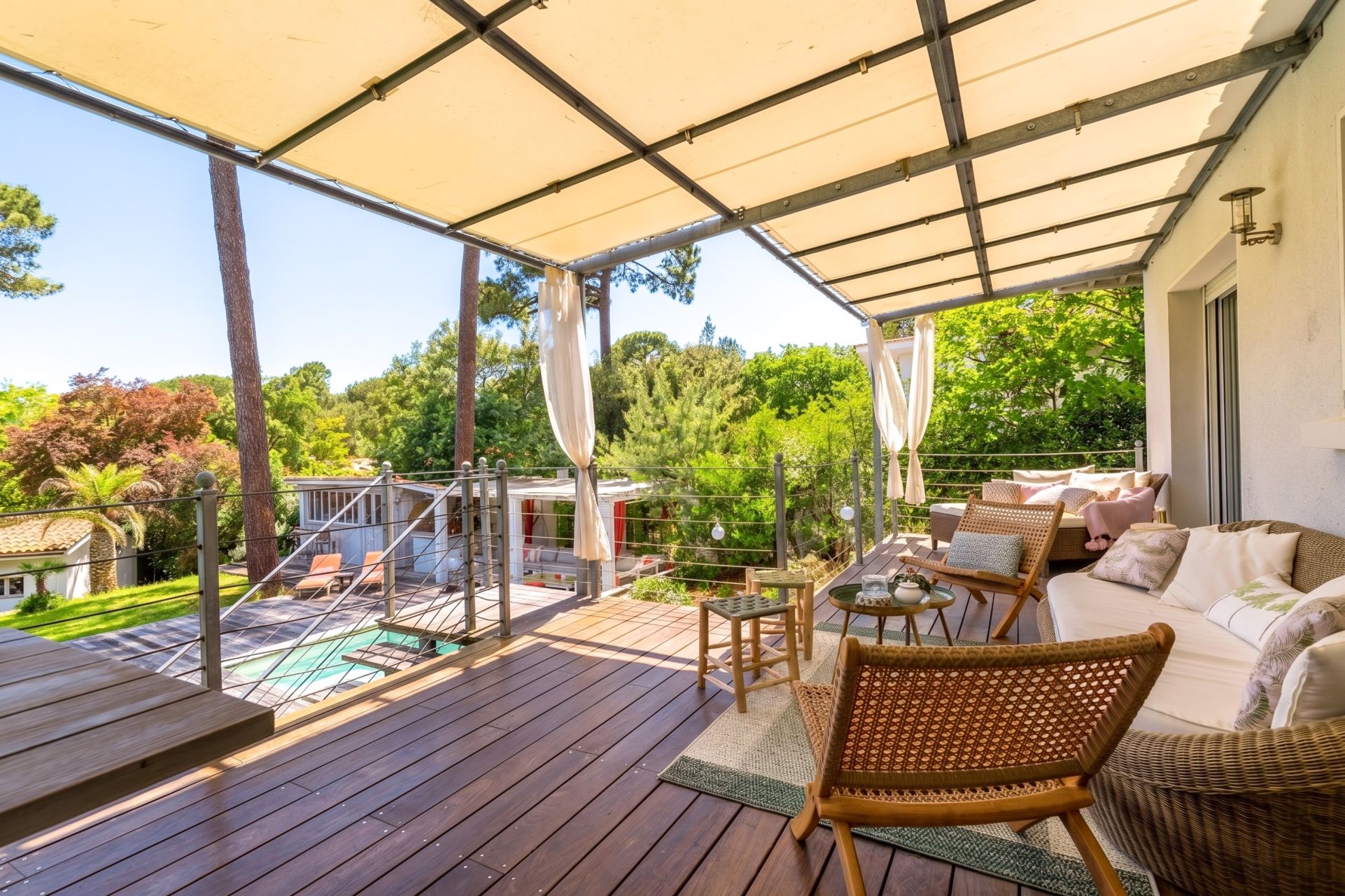 luxury house 9 Rooms for sale on ARCACHON (33120)