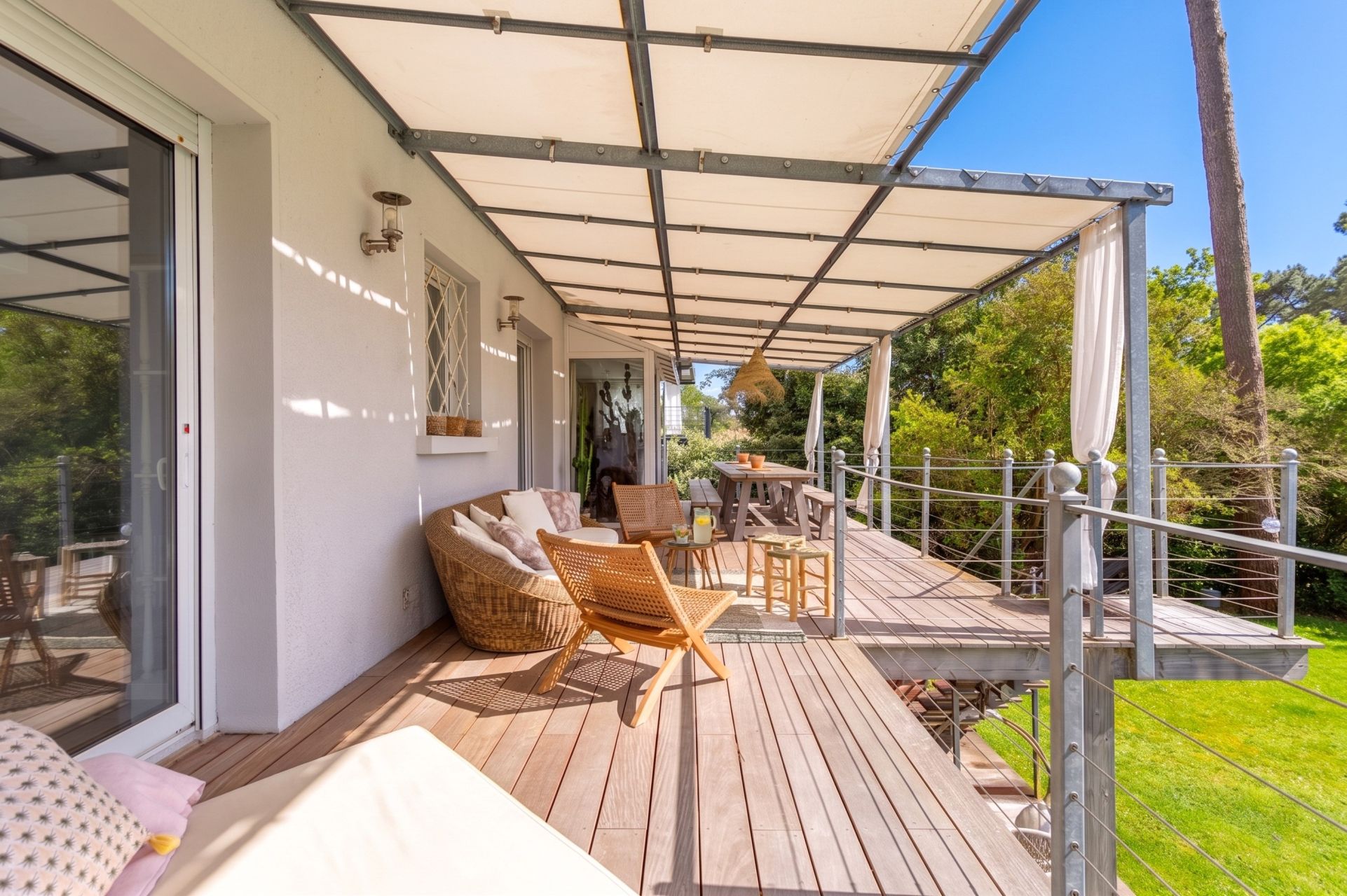 luxury house 9 Rooms for sale on ARCACHON (33120)