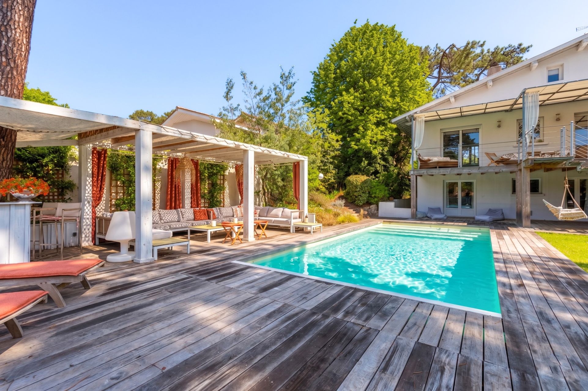 luxury house 9 Rooms for sale on ARCACHON (33120)