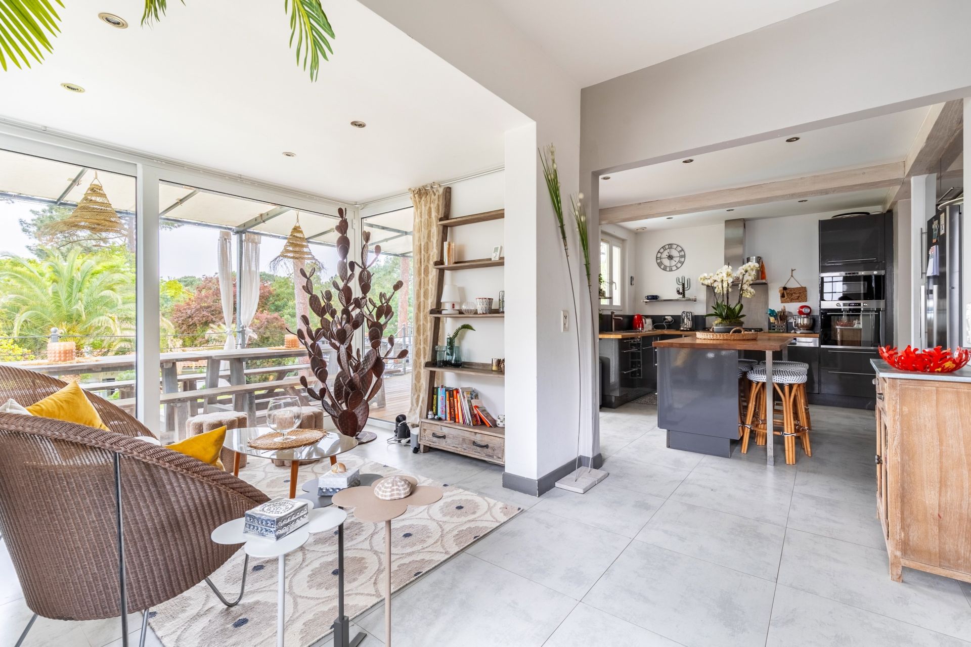 luxury house 9 Rooms for sale on ARCACHON (33120)