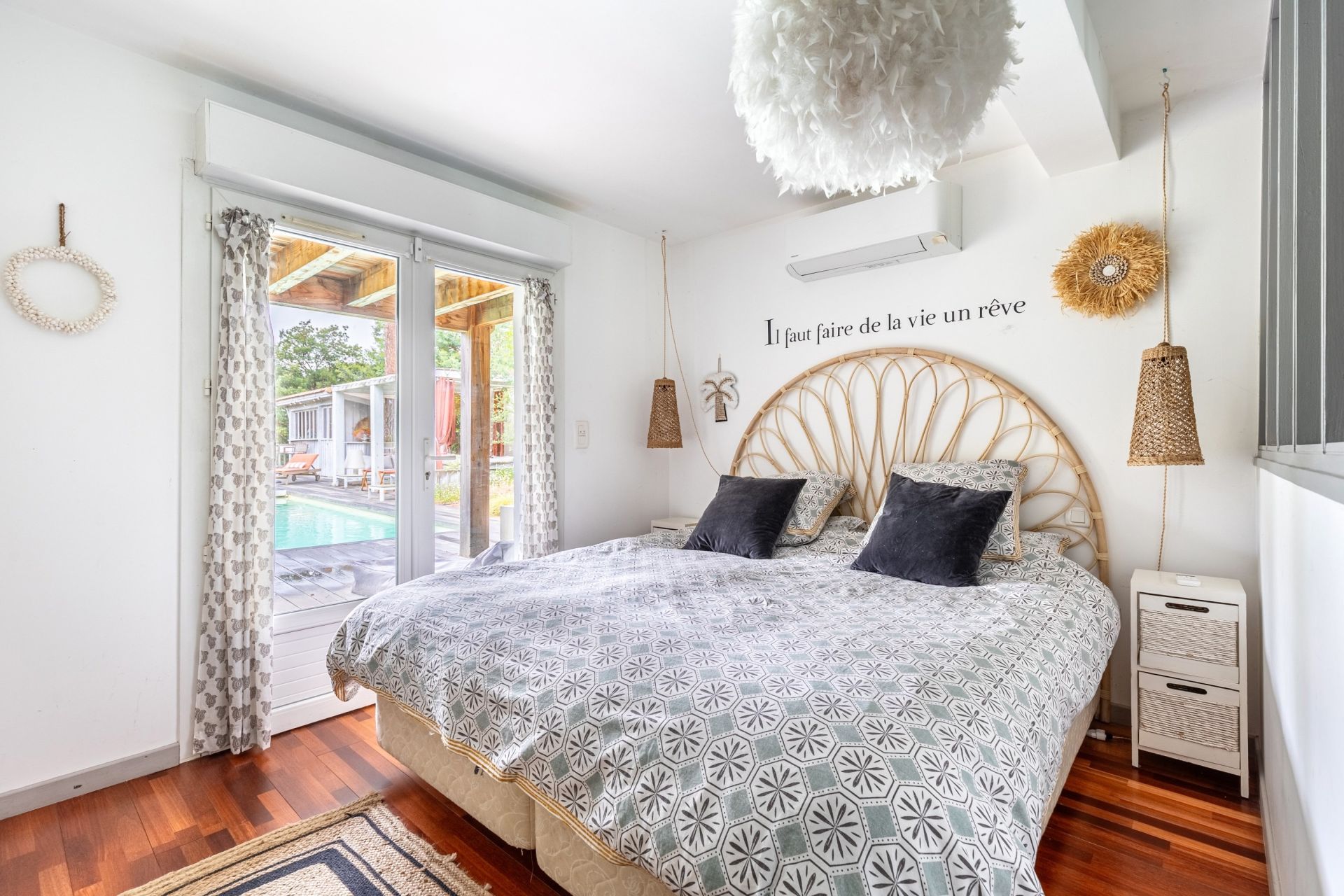 luxury house 9 Rooms for sale on ARCACHON (33120)