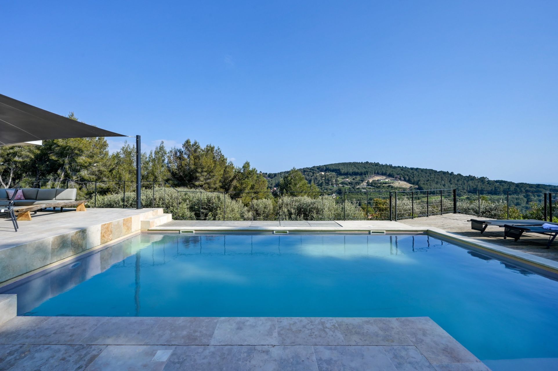 maison de luxe 7 Pièces en vente sur ST CYR SUR MER (83270)