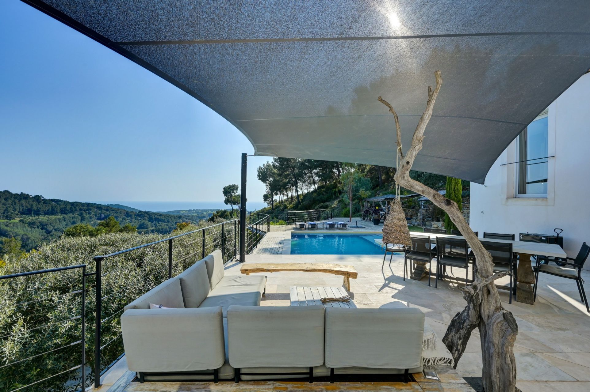 maison de luxe 7 Pièces en vente sur ST CYR SUR MER (83270)