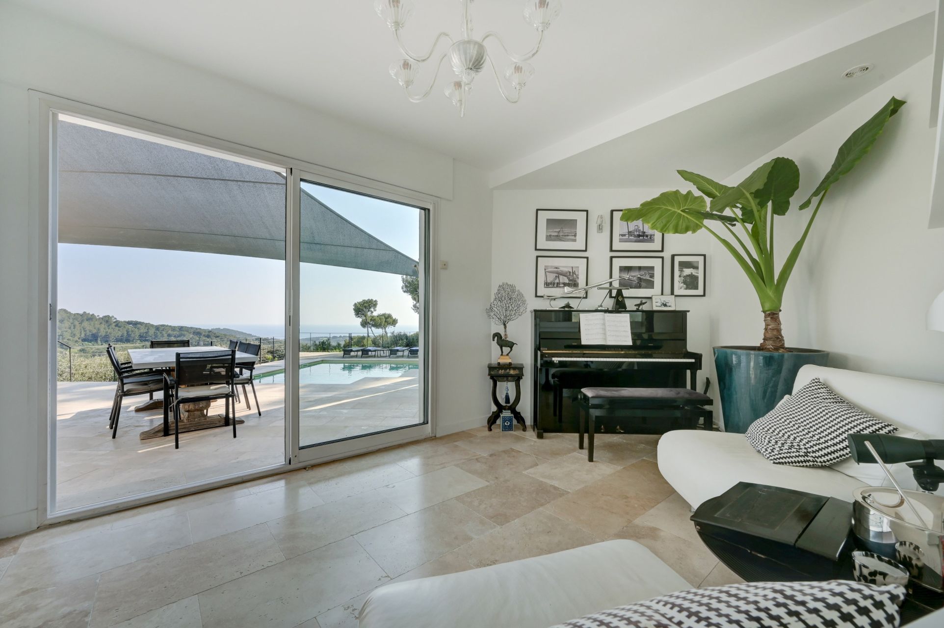 maison de luxe 7 Pièces en vente sur ST CYR SUR MER (83270)