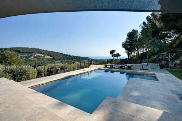 Sale Luxury house Saint-Cyr-sur-Mer 7&nbsp;Rooms 220&nbsp;m²