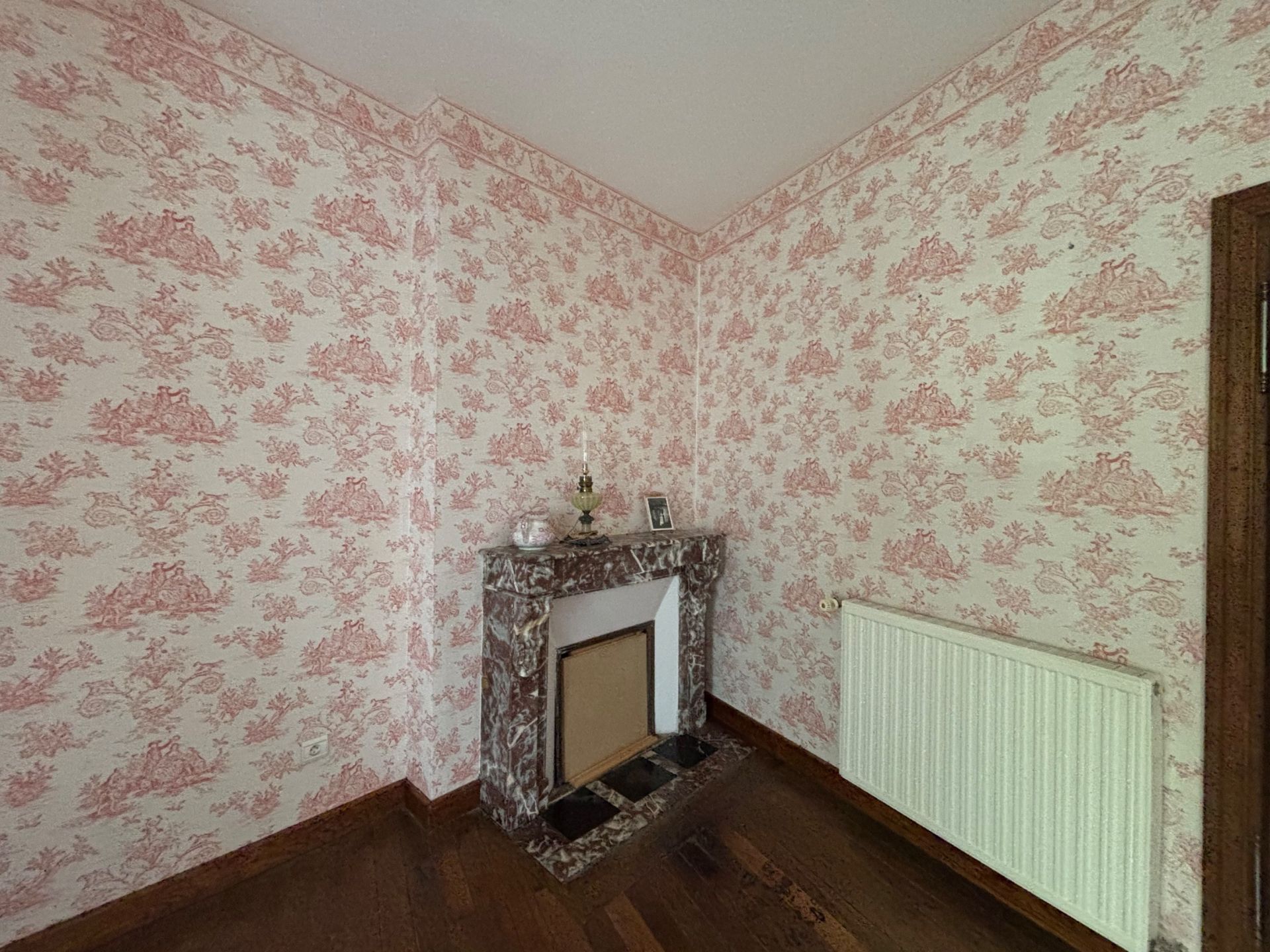 luxury house 9 Rooms for sale on BAYEUX (14400)