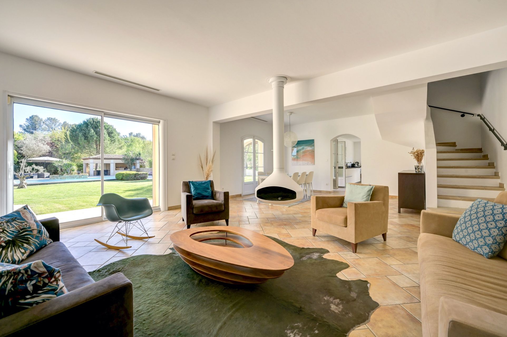 luxury house 8 Rooms for sale on AIX EN PROVENCE (13100)