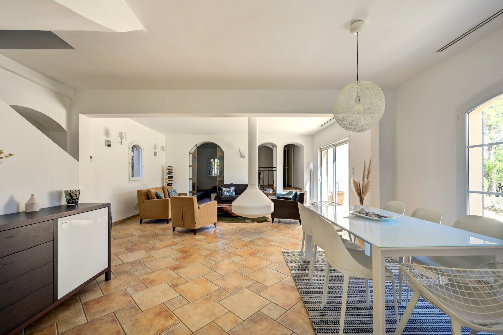 luxury house 8 Rooms for sale on AIX EN PROVENCE (13100)