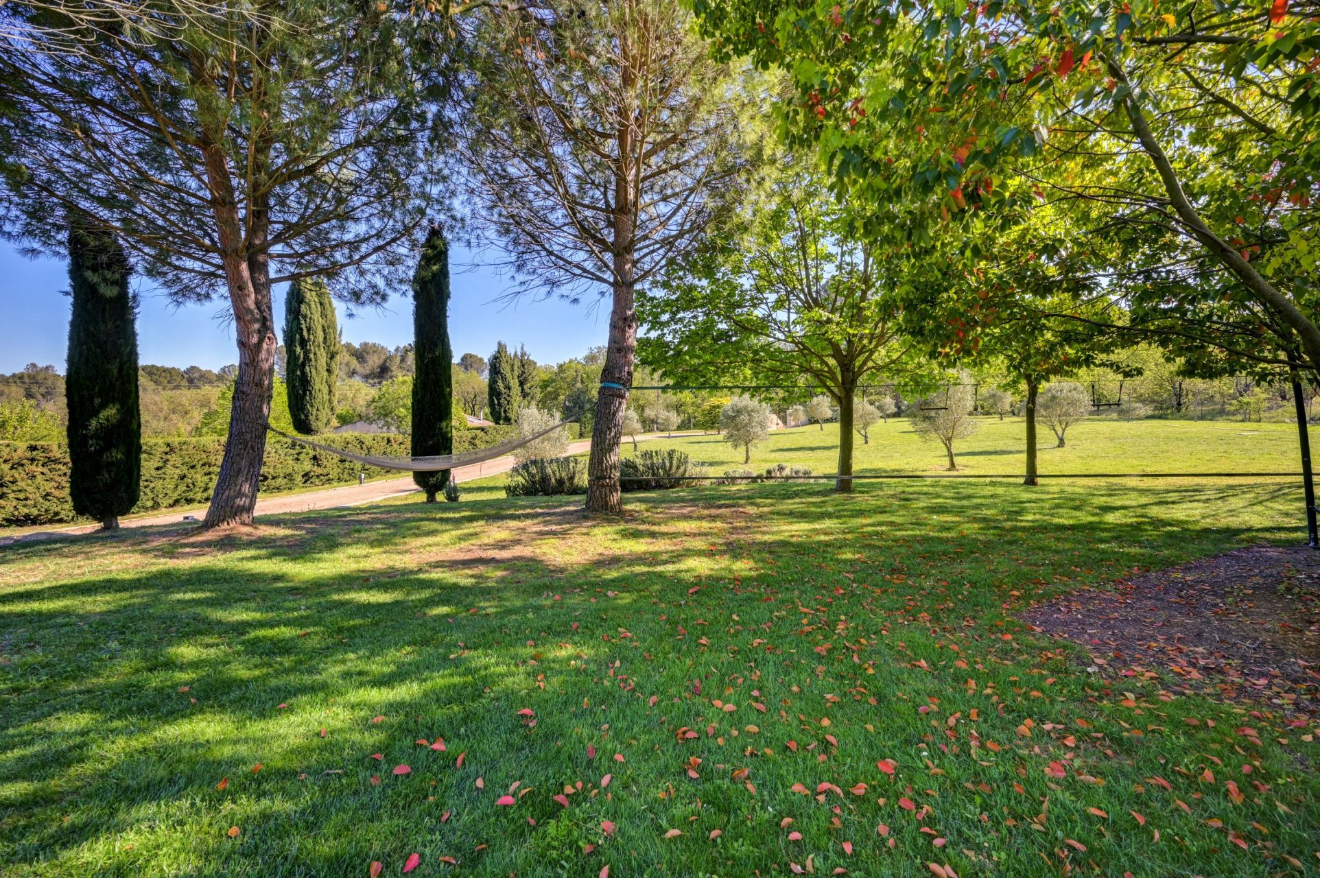 luxury house 8 Rooms for sale on AIX EN PROVENCE (13100)