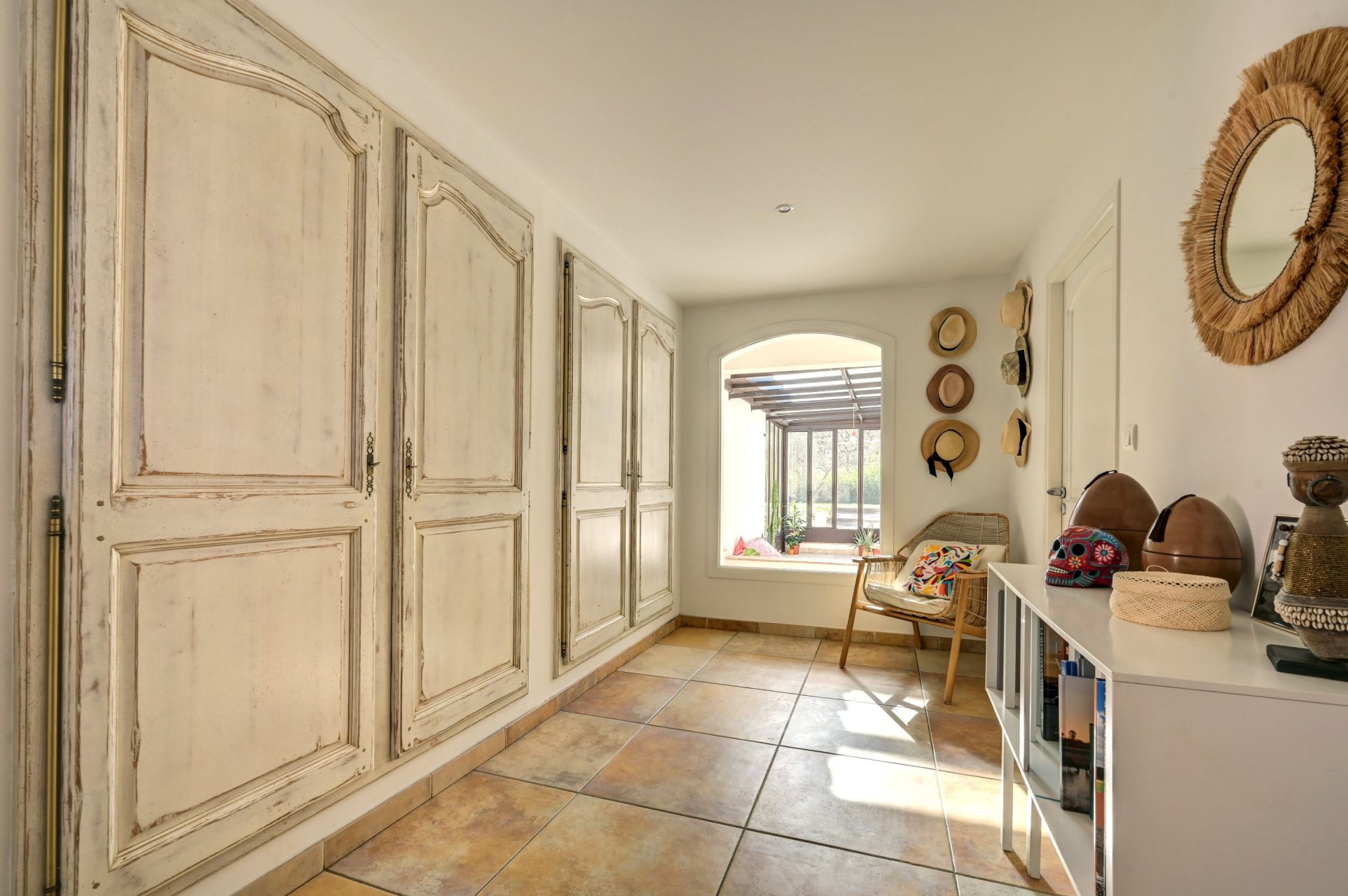 luxury house 8 Rooms for sale on AIX EN PROVENCE (13100)