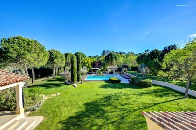 Vente Maison de luxe Aix-en-Provence 8&nbsp;Pièces 290&nbsp;m²