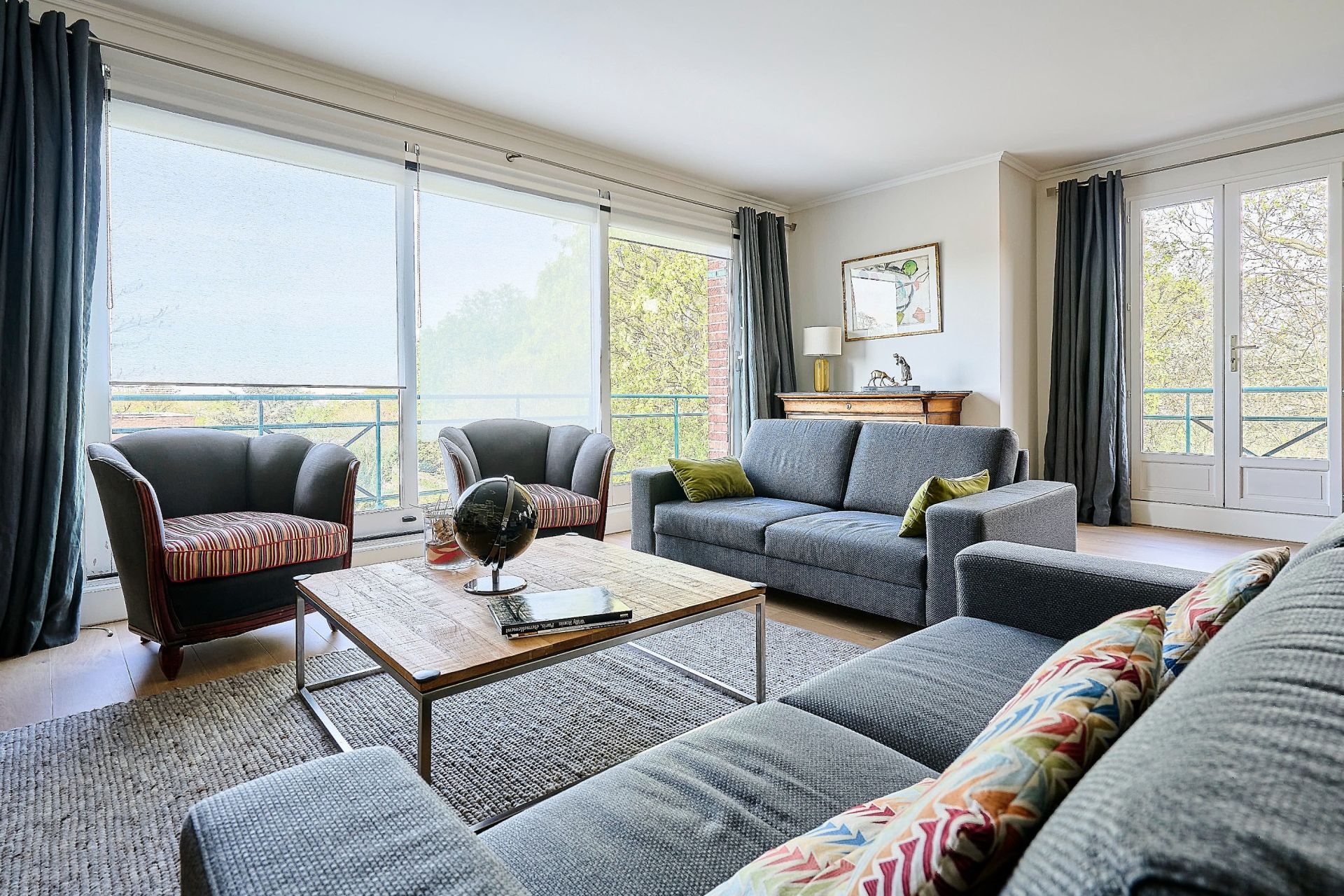 luxury apartment 5 Rooms for sale on LILLE (59800)
