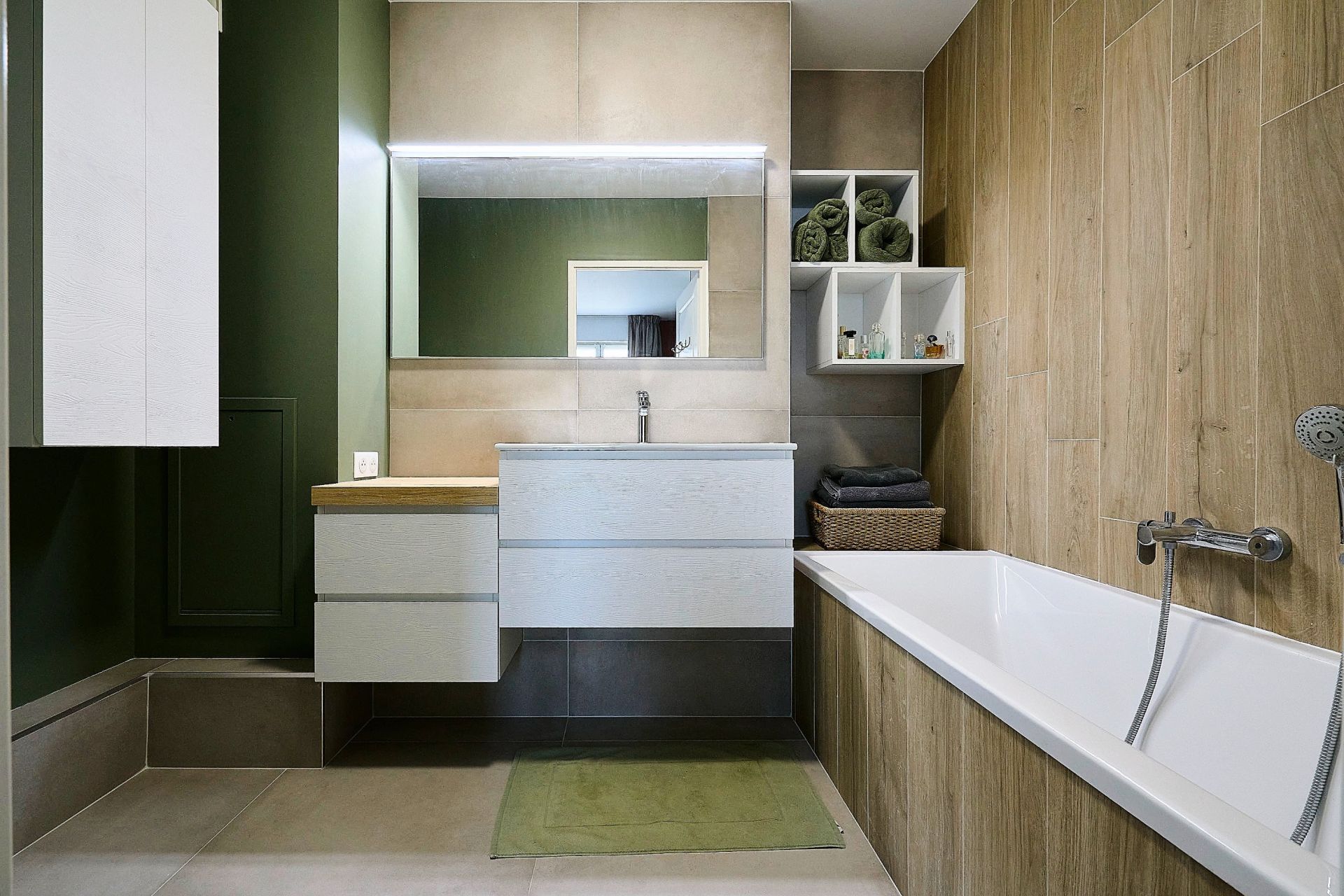 luxury apartment 5 Rooms for sale on LILLE (59800)