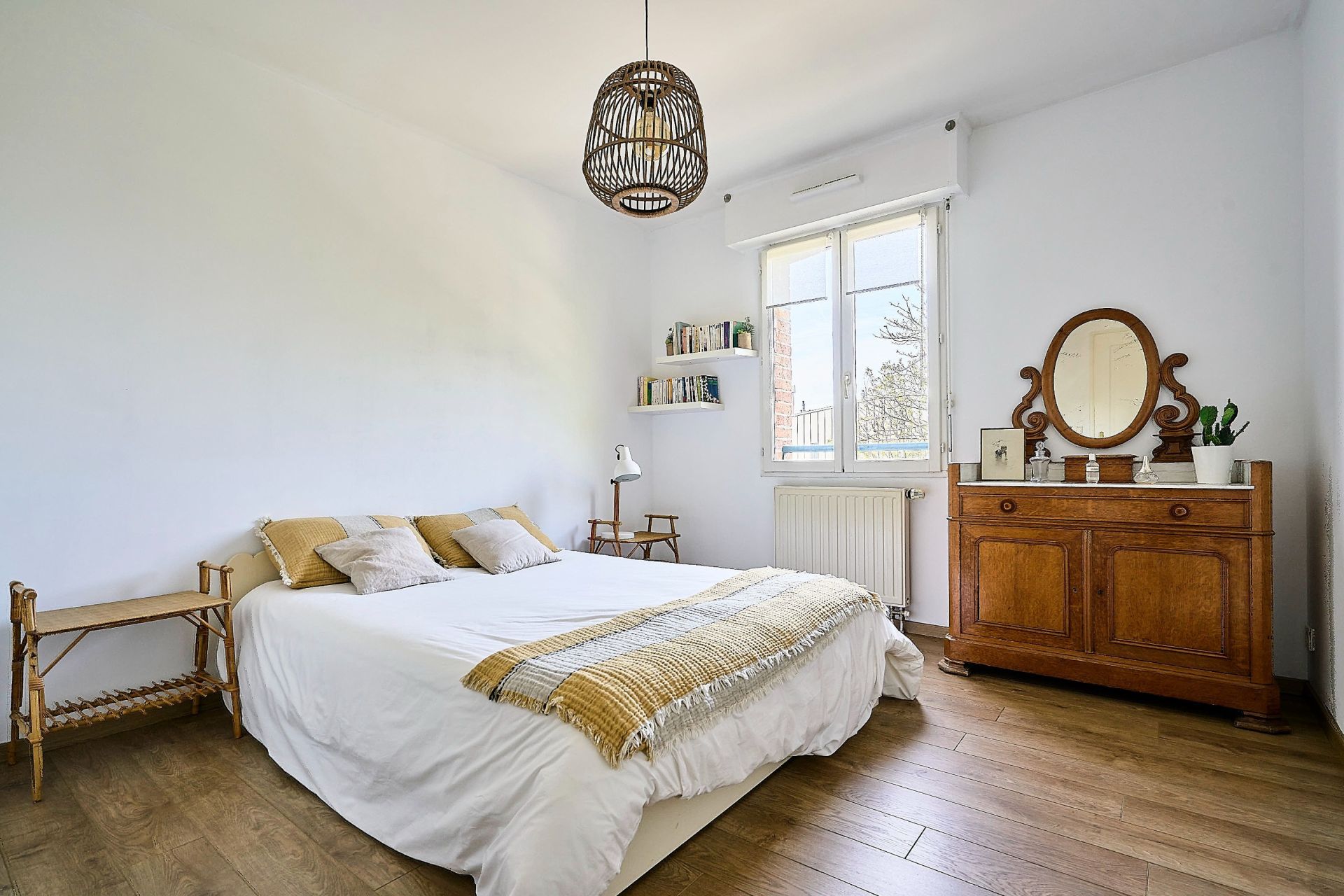 luxury apartment 5 Rooms for sale on LILLE (59800)