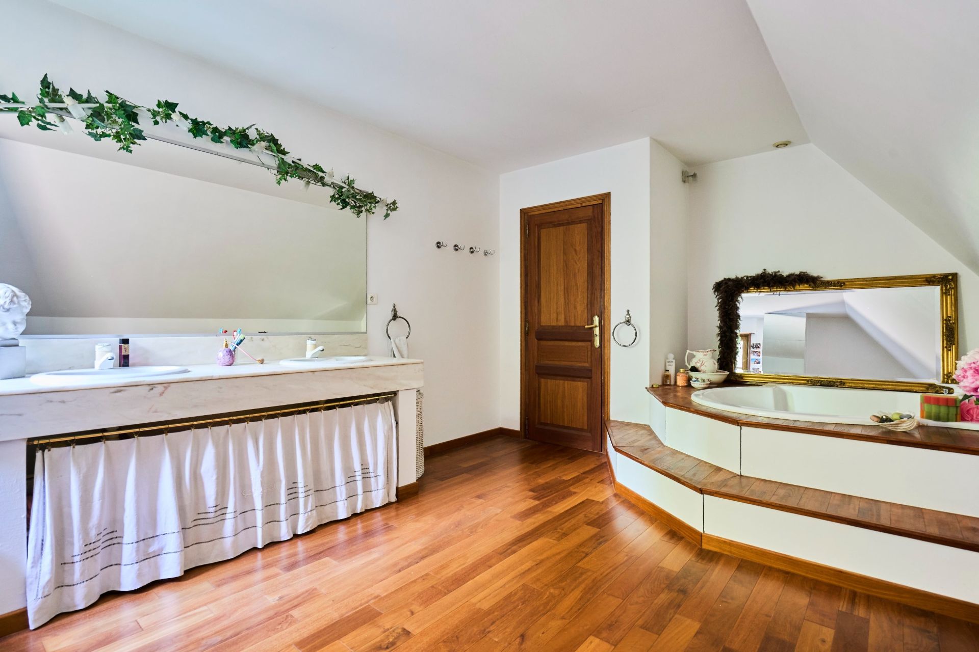 luxury house 13 Rooms for sale on STEENWERCK (59181)