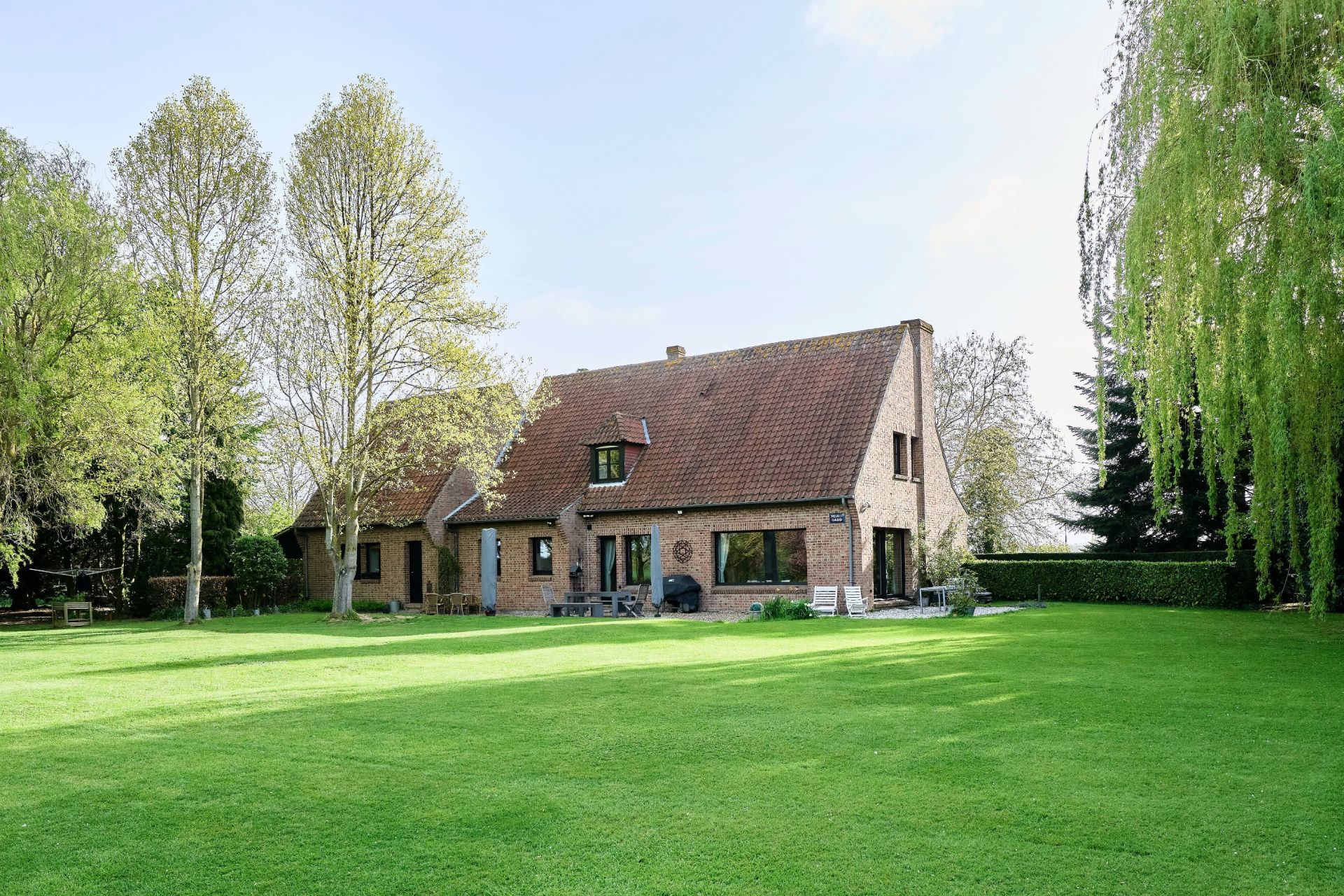 luxury house 13 Rooms for sale on STEENWERCK (59181)