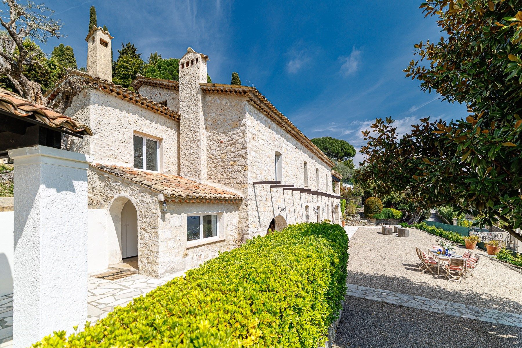 bastide 9 Rooms for sale on VENCE (06140)