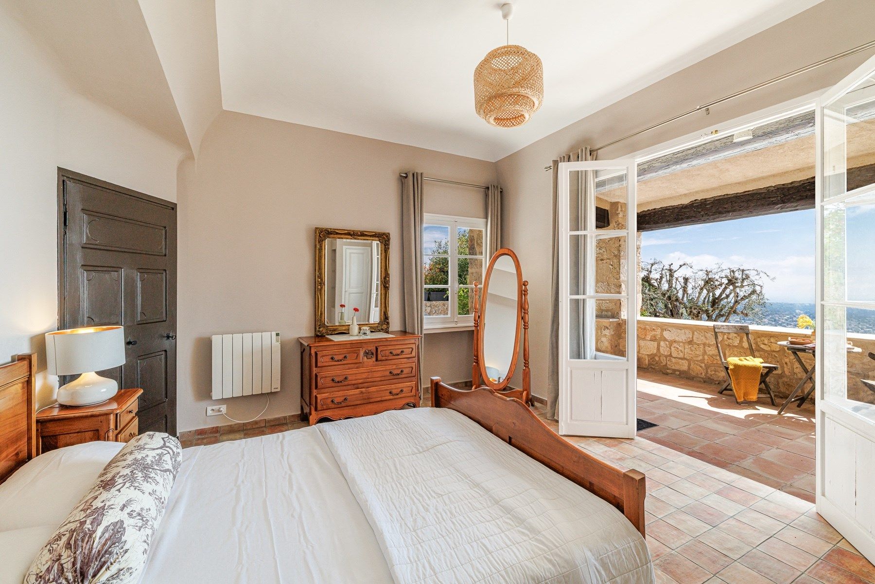 bastide 9 Rooms for sale on VENCE (06140)