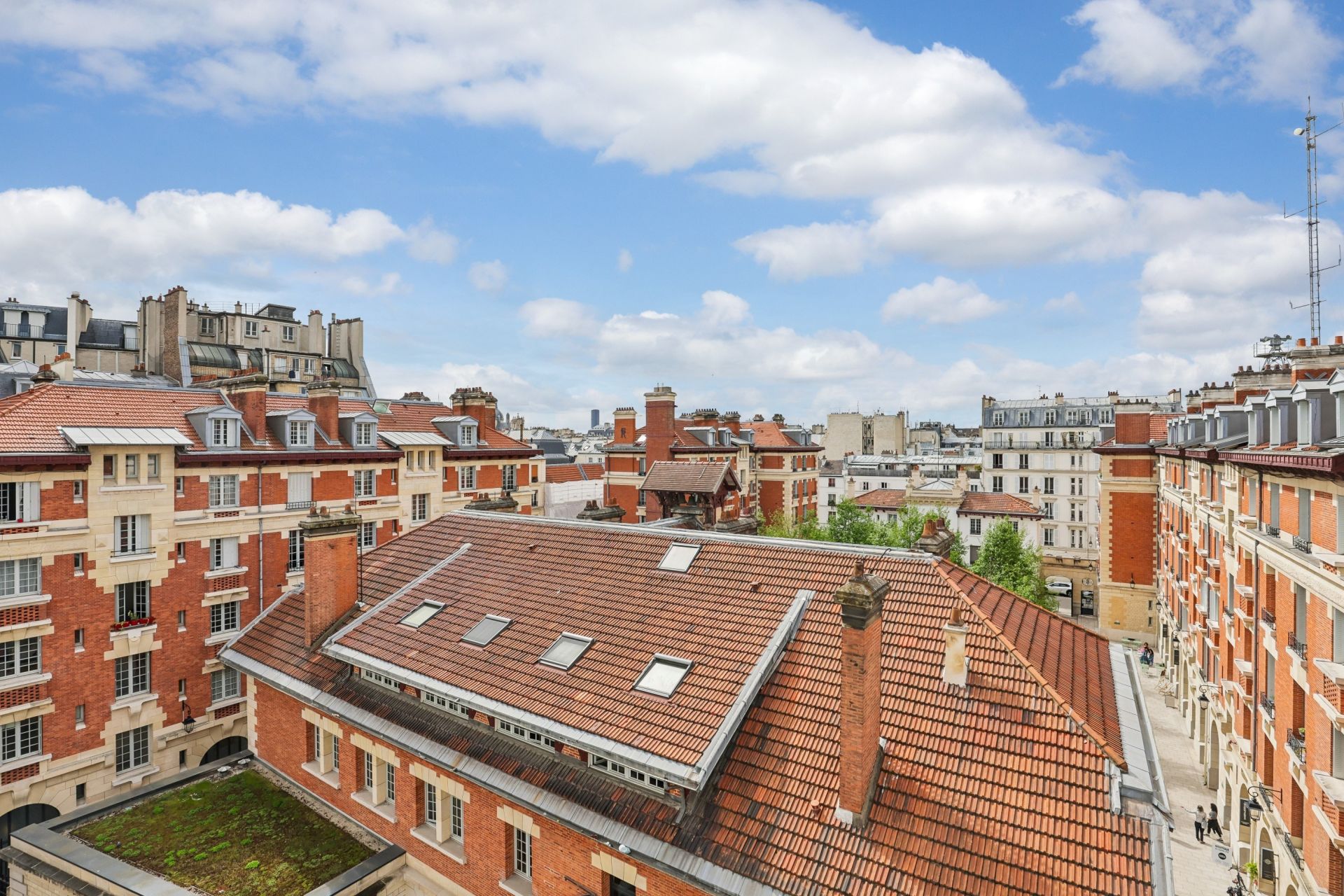 luxury apartment 4 Rooms for sale on PARIS (75003)
