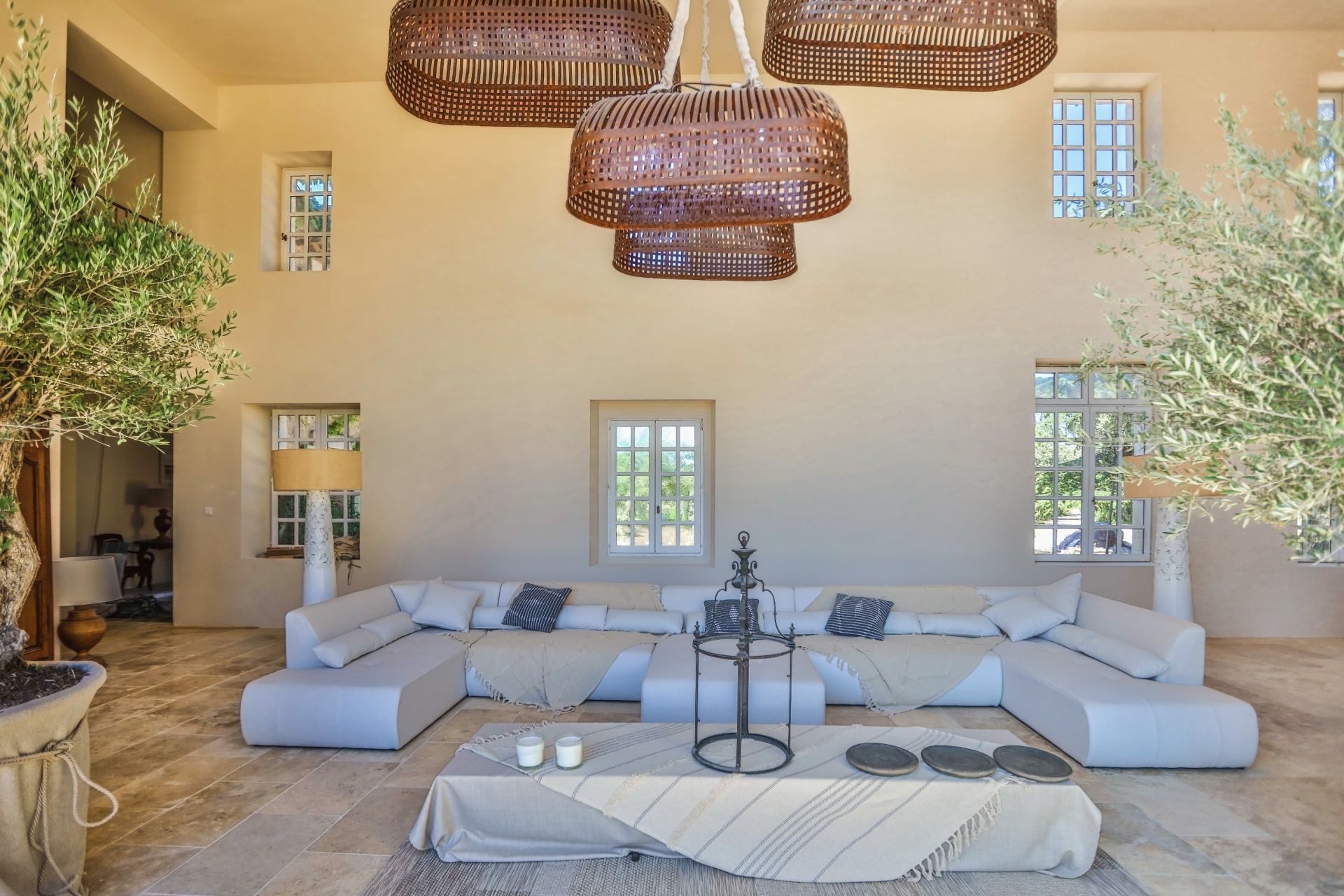 propriété de luxe 15 Pièces en vente sur BONNIEUX (84480)