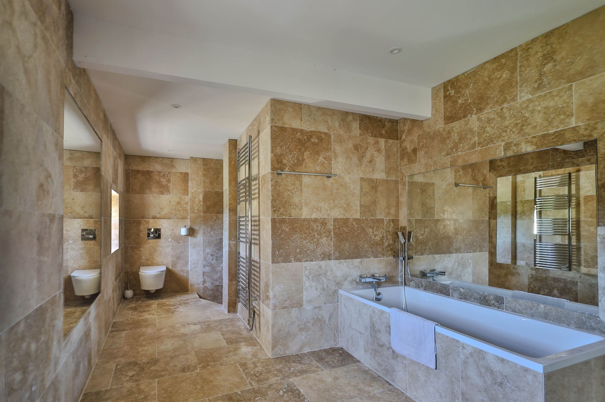 propriété de luxe 15 Pièces en vente sur BONNIEUX (84480)