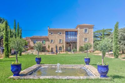 Vente Propriété de luxe Bonnieux 15&nbsp;Pièces 1200&nbsp;m²