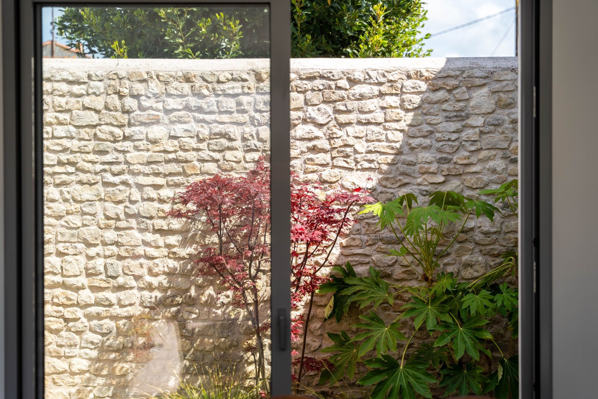 luxury house 4 Rooms for sale on LA ROCHELLE (17000)