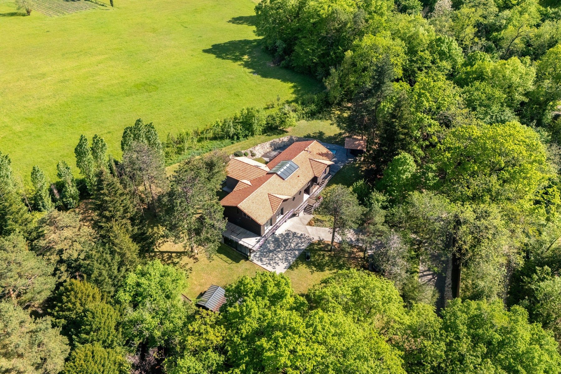luxury house 10 Rooms for sale on BORDEAUX (33000)