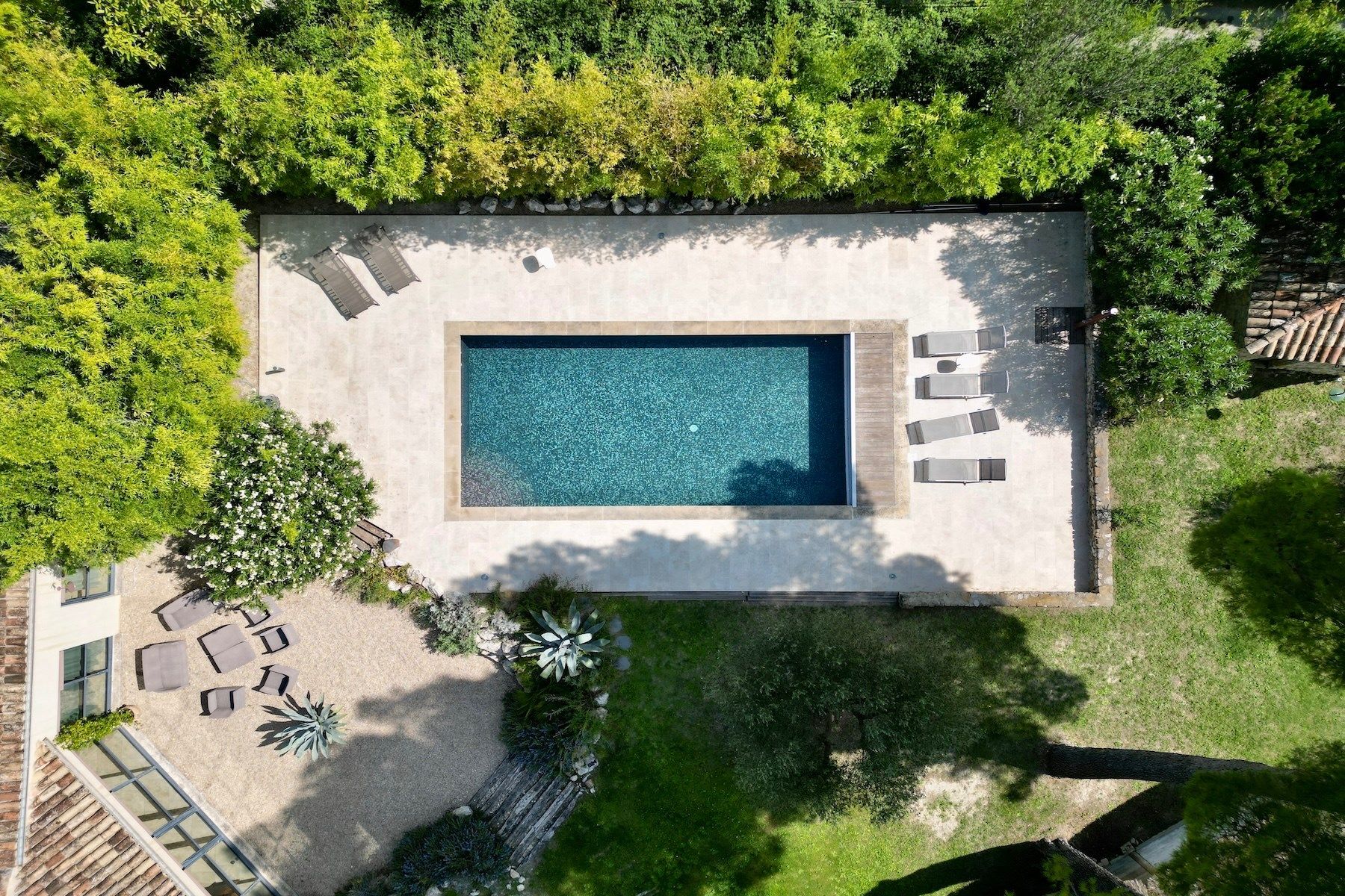 luxury property 10 Rooms for sale on UZES (30700)