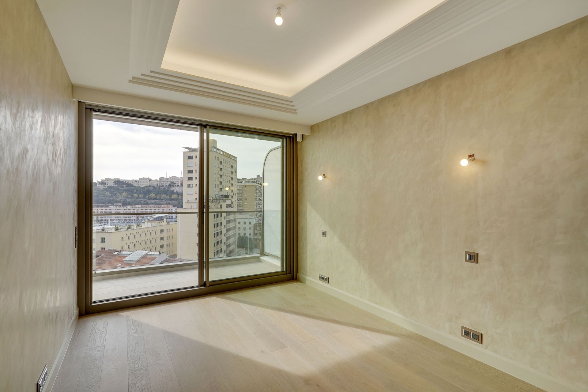 luxury apartment 3 Rooms for rent on MONACO (98000)
